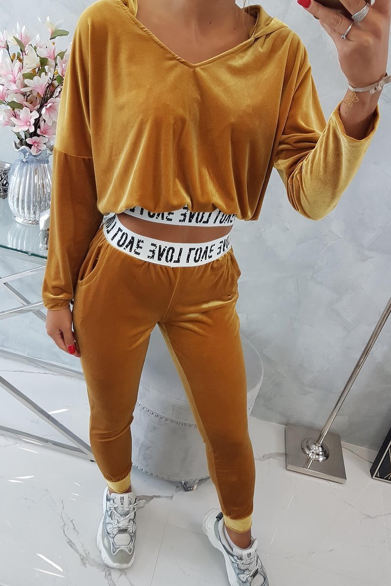Velour set with mustard hood