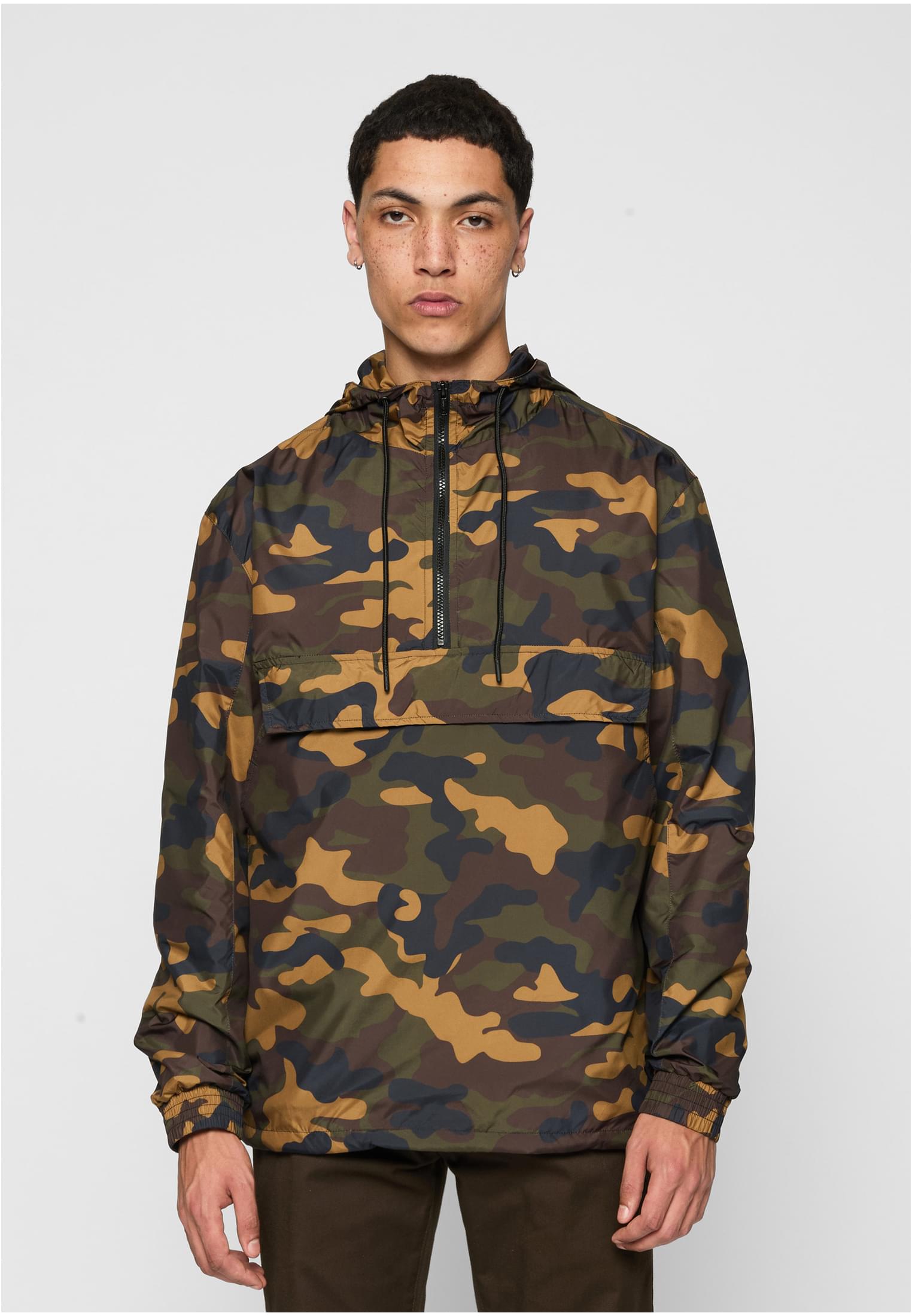 Camo Trageți peste windbreaker woodcamo