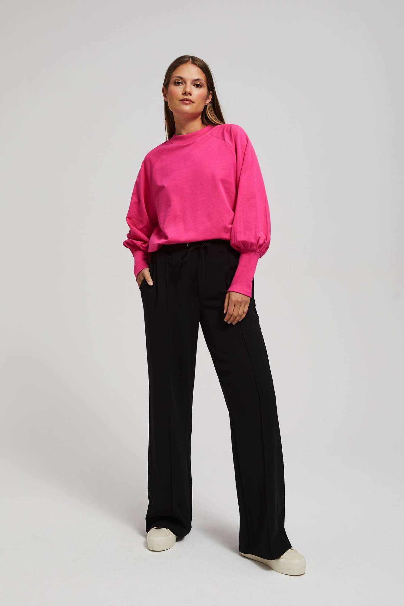 Sweatshirt with fluffy sleeves