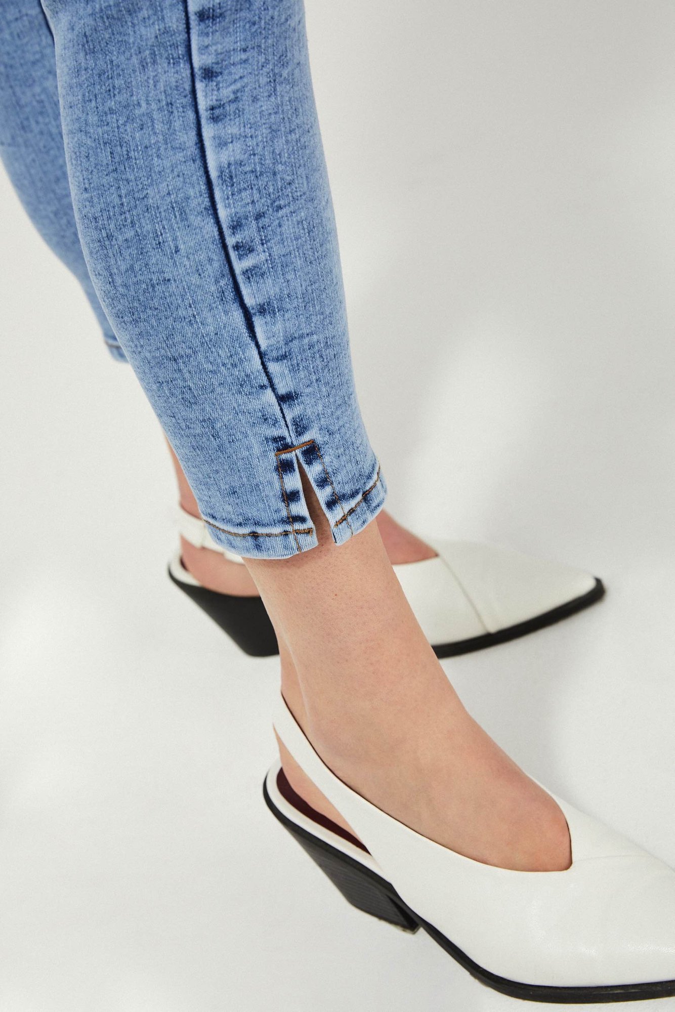 Blugi dama, Moodo Skinny fit