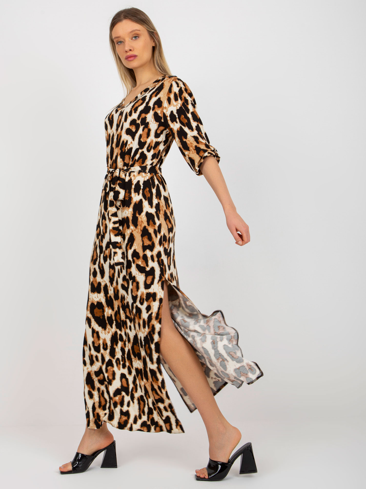 Levně Béžové a černé midi šaty s leopardím vzorem s kravatou