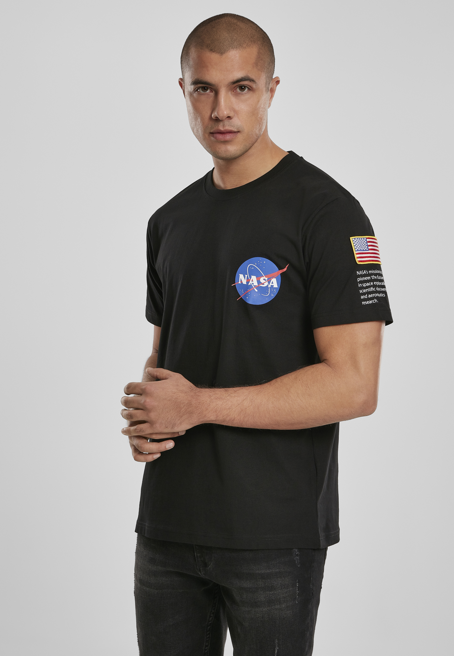 Levně Tričko s logem NASA Insignia Flag černé
