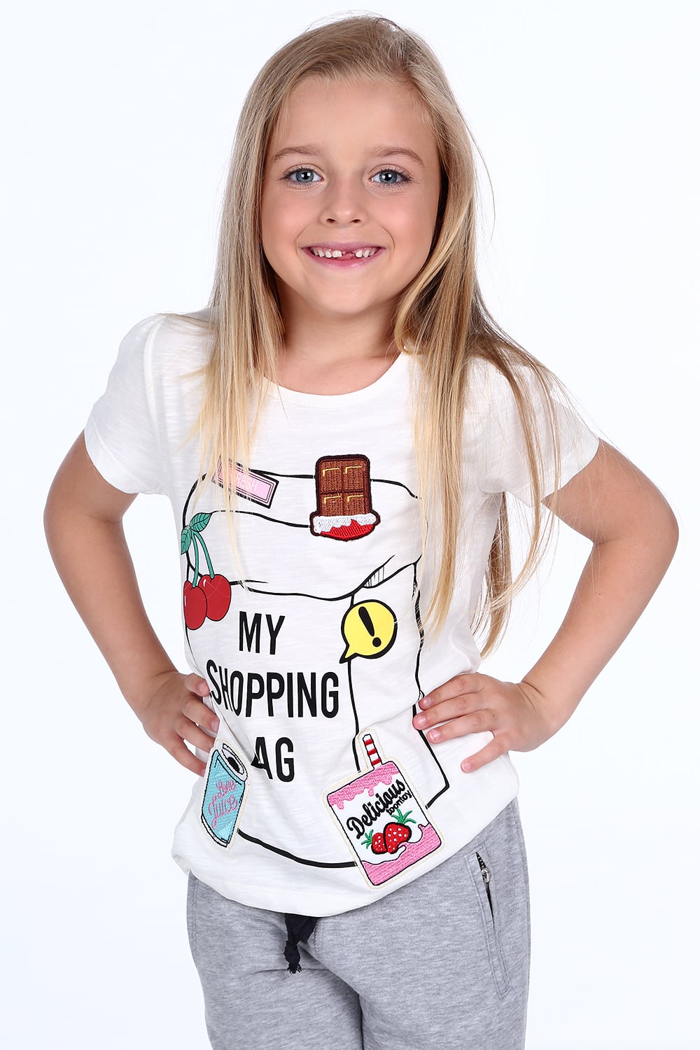 Girls' T-shirt with cream patches