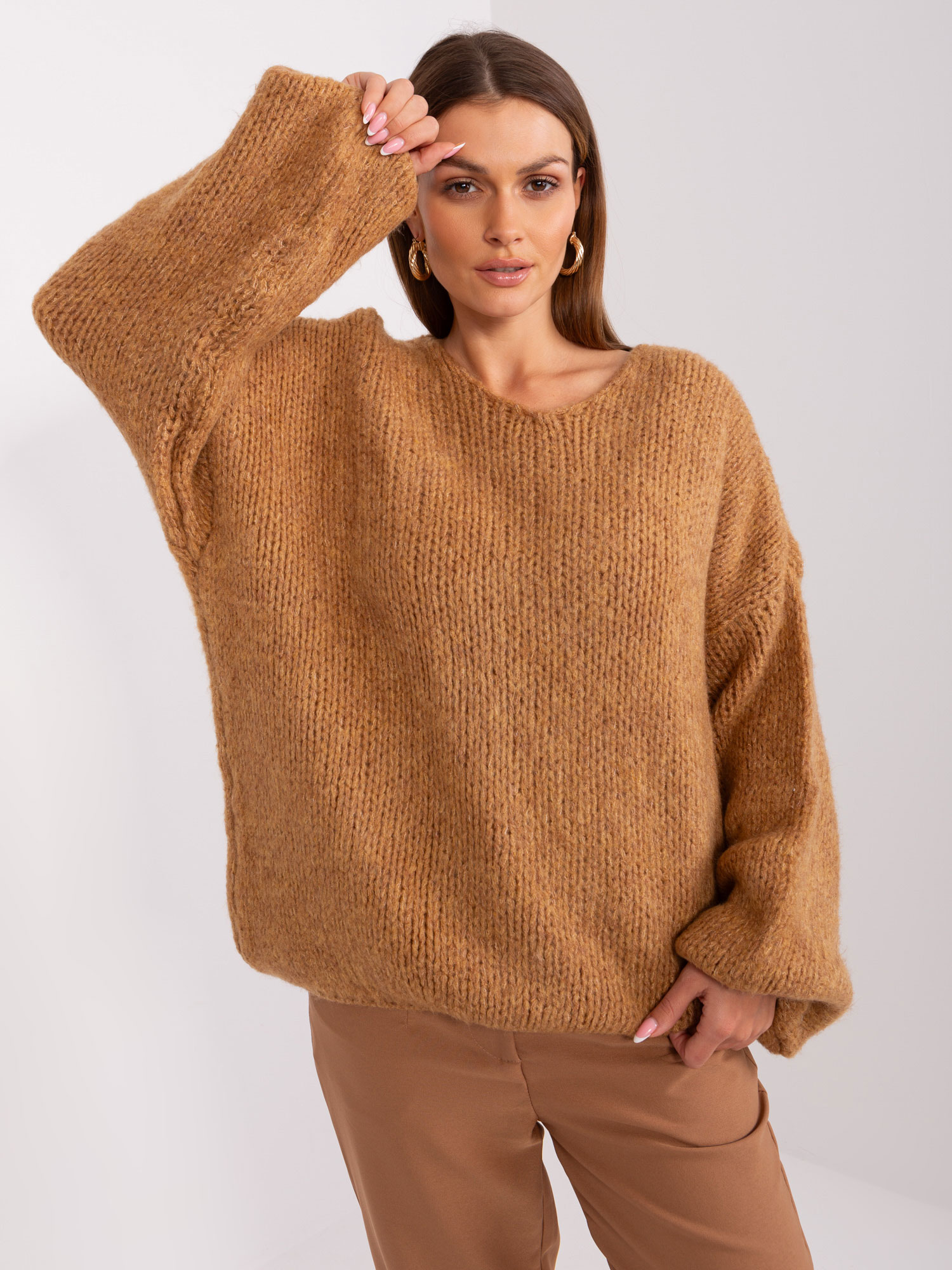 Levně Velbloudí oversize pletený svetr z RUE PARIS