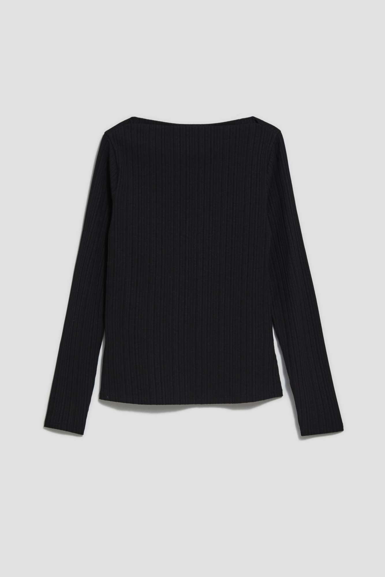 Fitted women's blouse