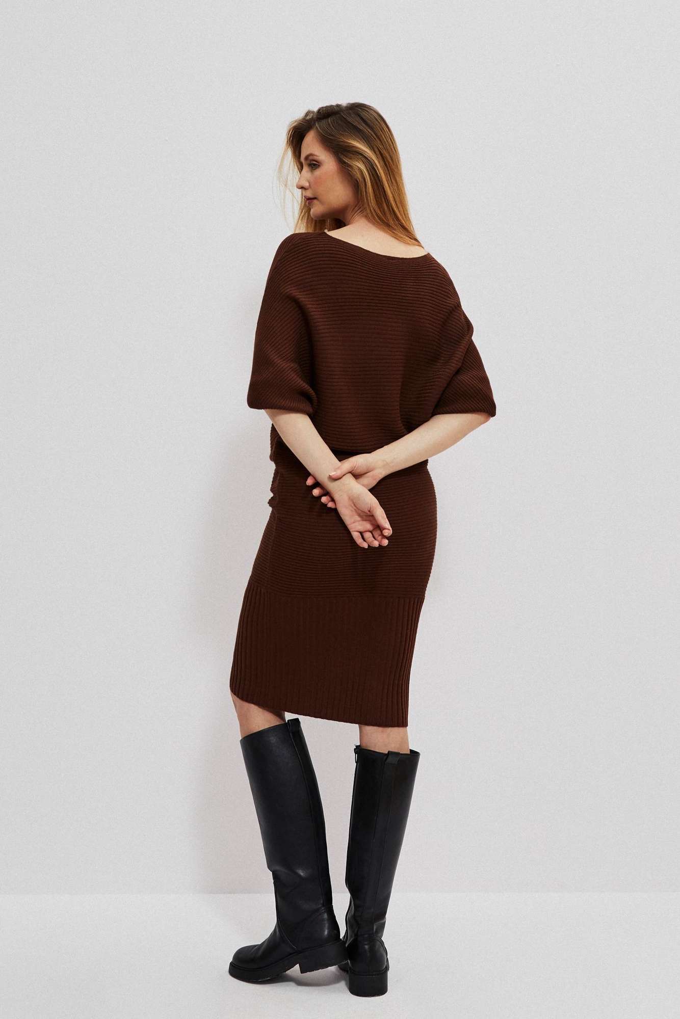 Warm dress with 3/4 sleeves