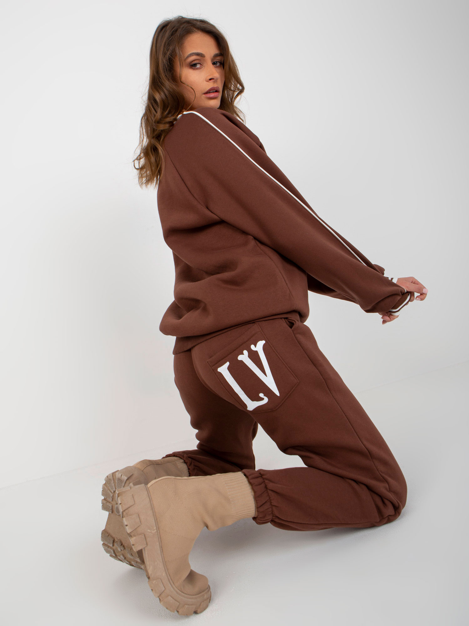 Dark brown oversize tracksuit with print