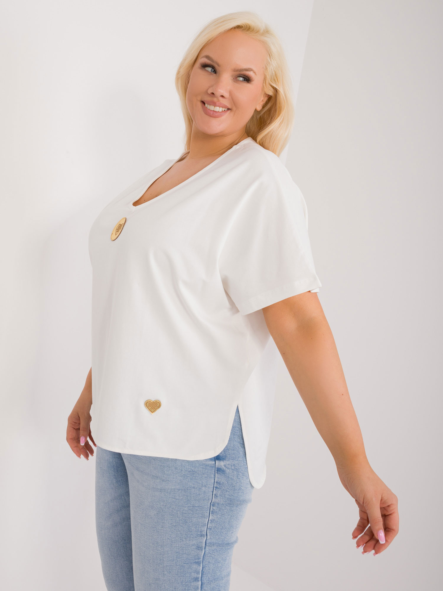 Ecru casual plus-size blouse with slits