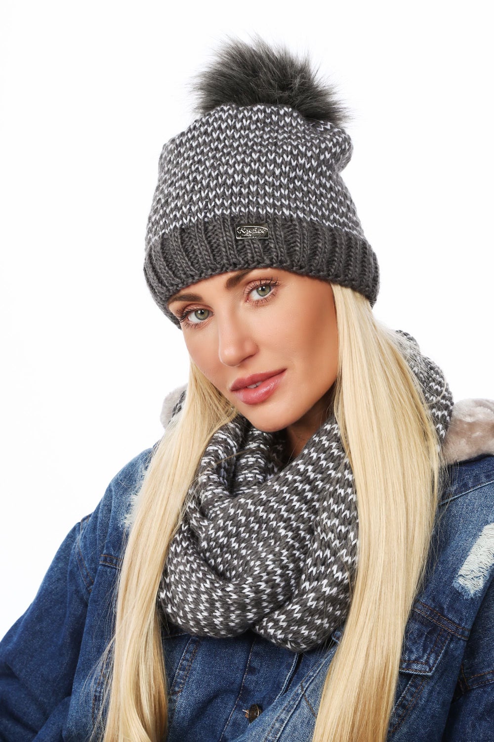 Winter cap in graphite herringbone pattern