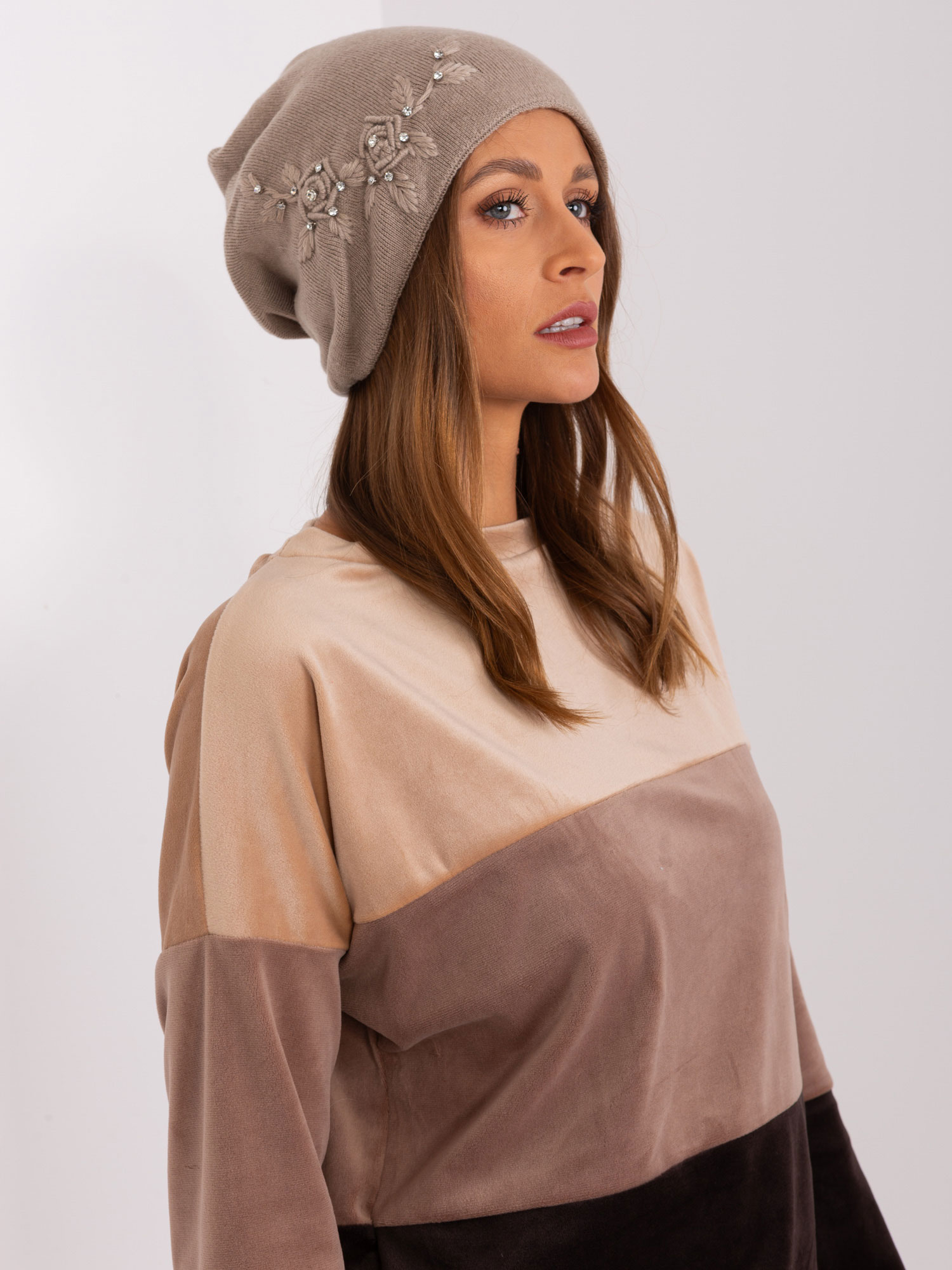 Cap-AT-CZ-2329.79-dark beige