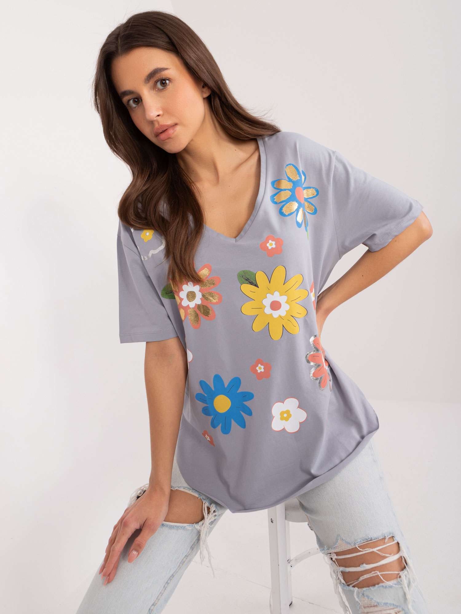 Gray oversize blouse with floral print
