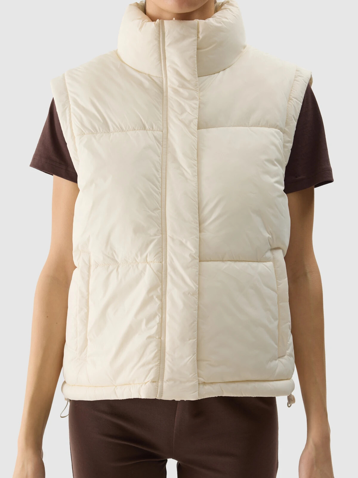Women's down vest with 4F synthetic down filling - beige