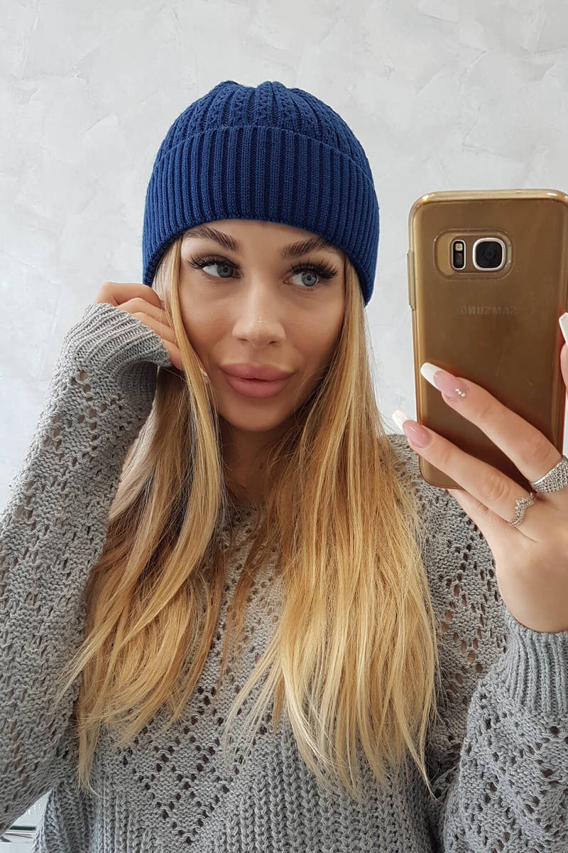 Thin cap Weronika K249 violet blue