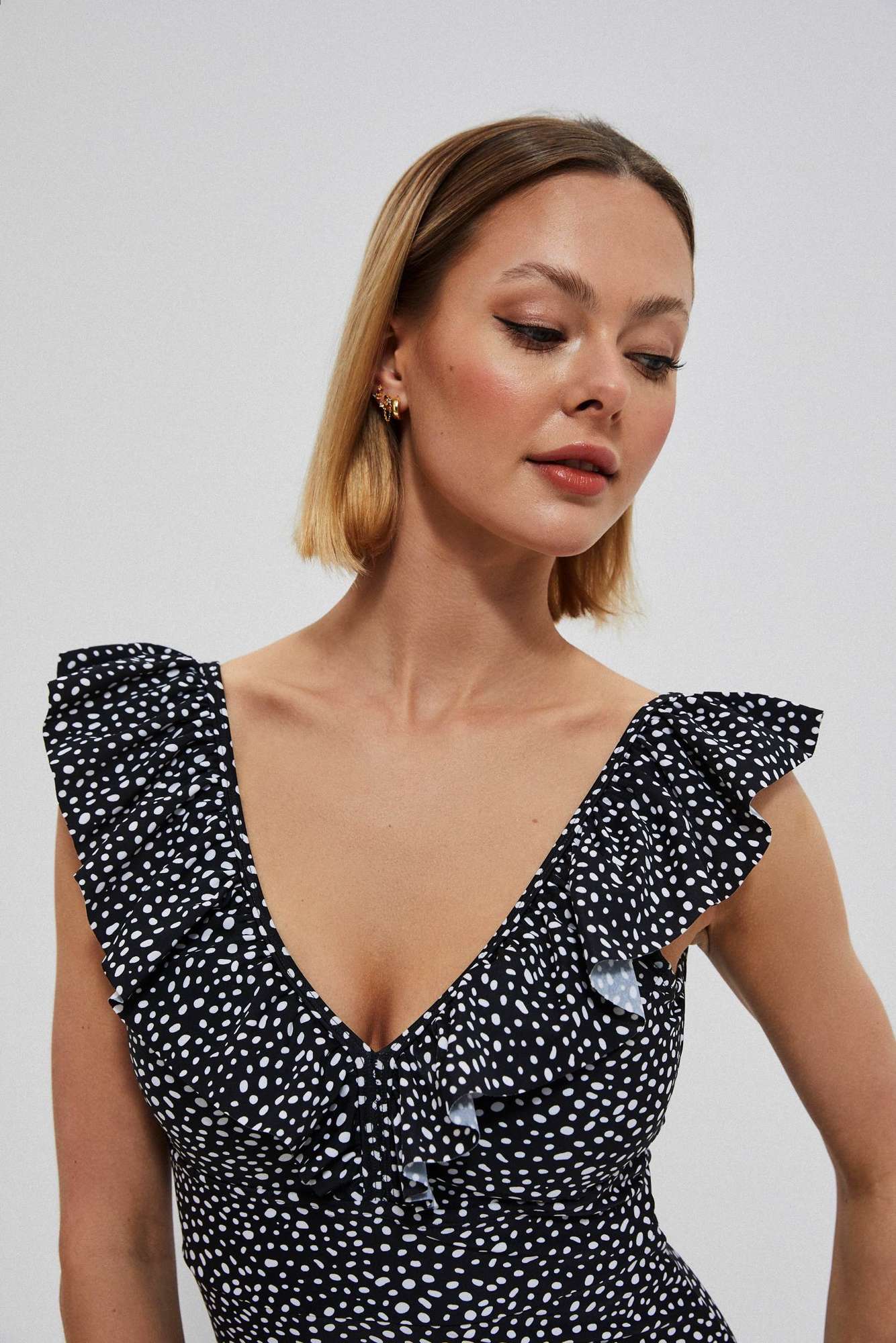 Costum baie de dama, Moodo Basic