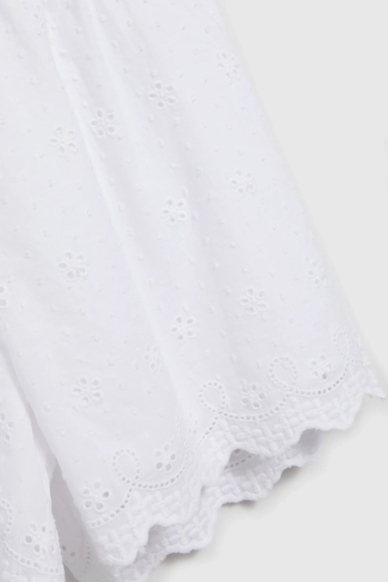 Women&#039;s romantic shorts MOODO - white