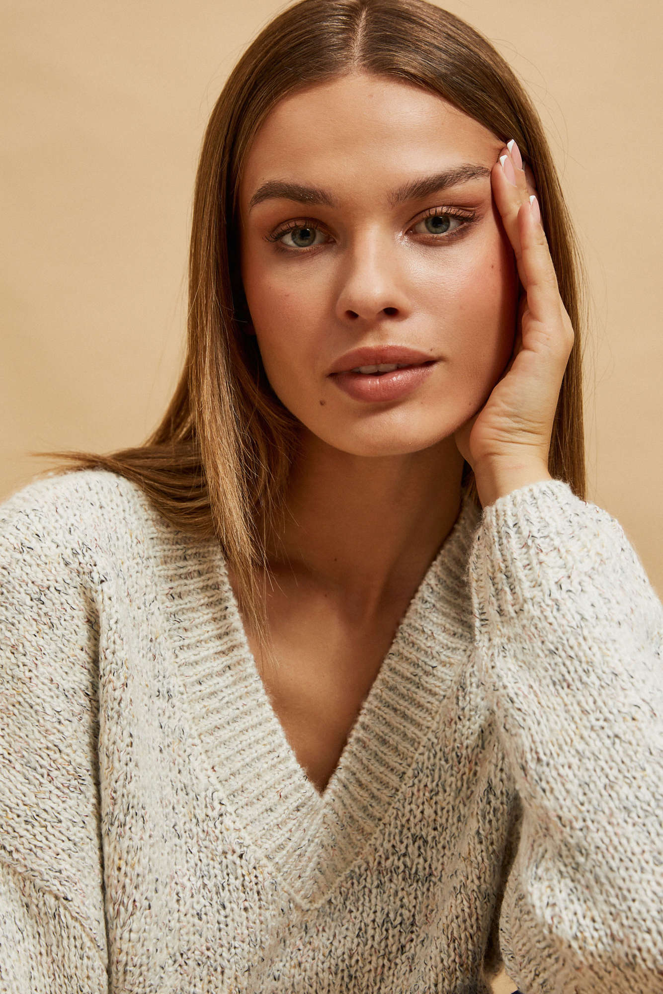 Marisse Pearl V-Neck Sweater With Long Sleeves