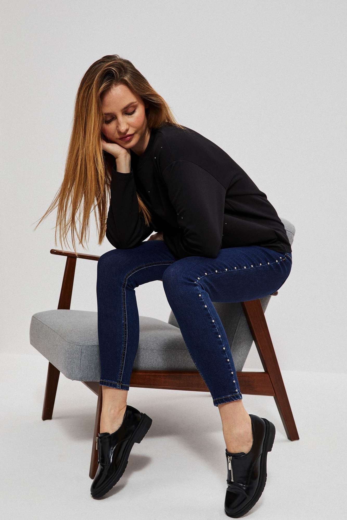 Blugi skinny cu strasuri