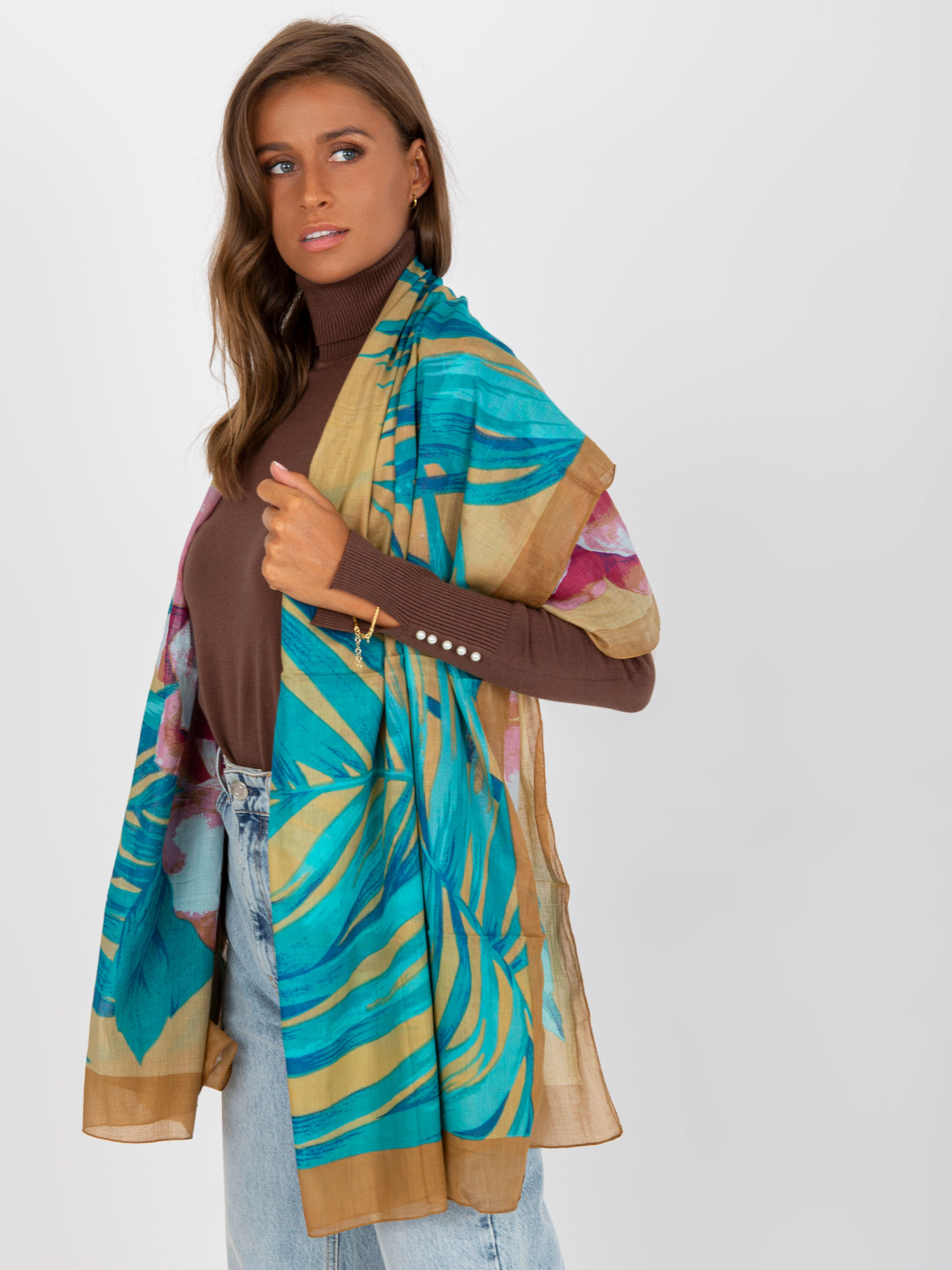 Camel cotton scarf with prints