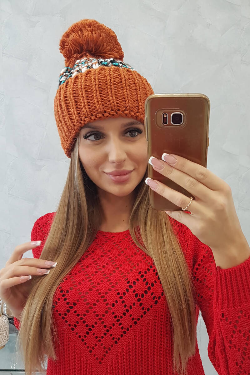 Cap with pompom Ellen K325 foxy