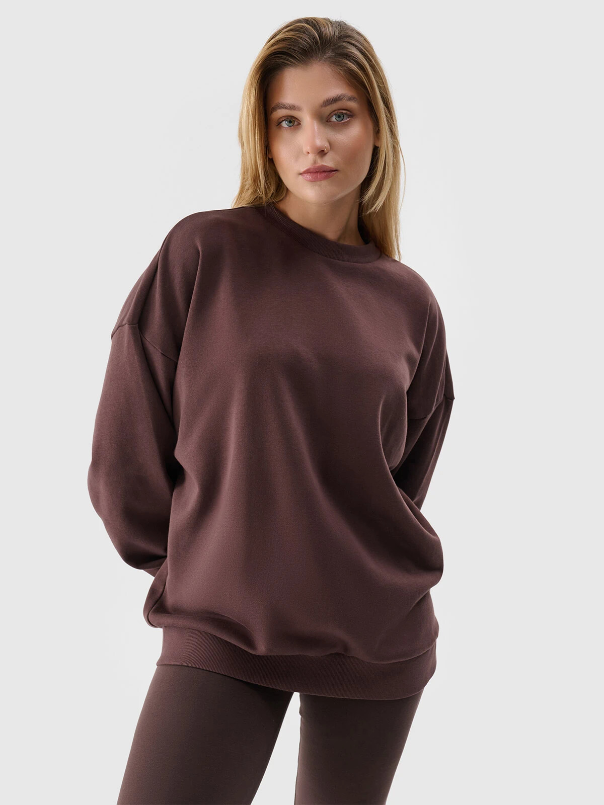 Women's Oversize Sweatshirt without Closure and Hood 4F - Brown