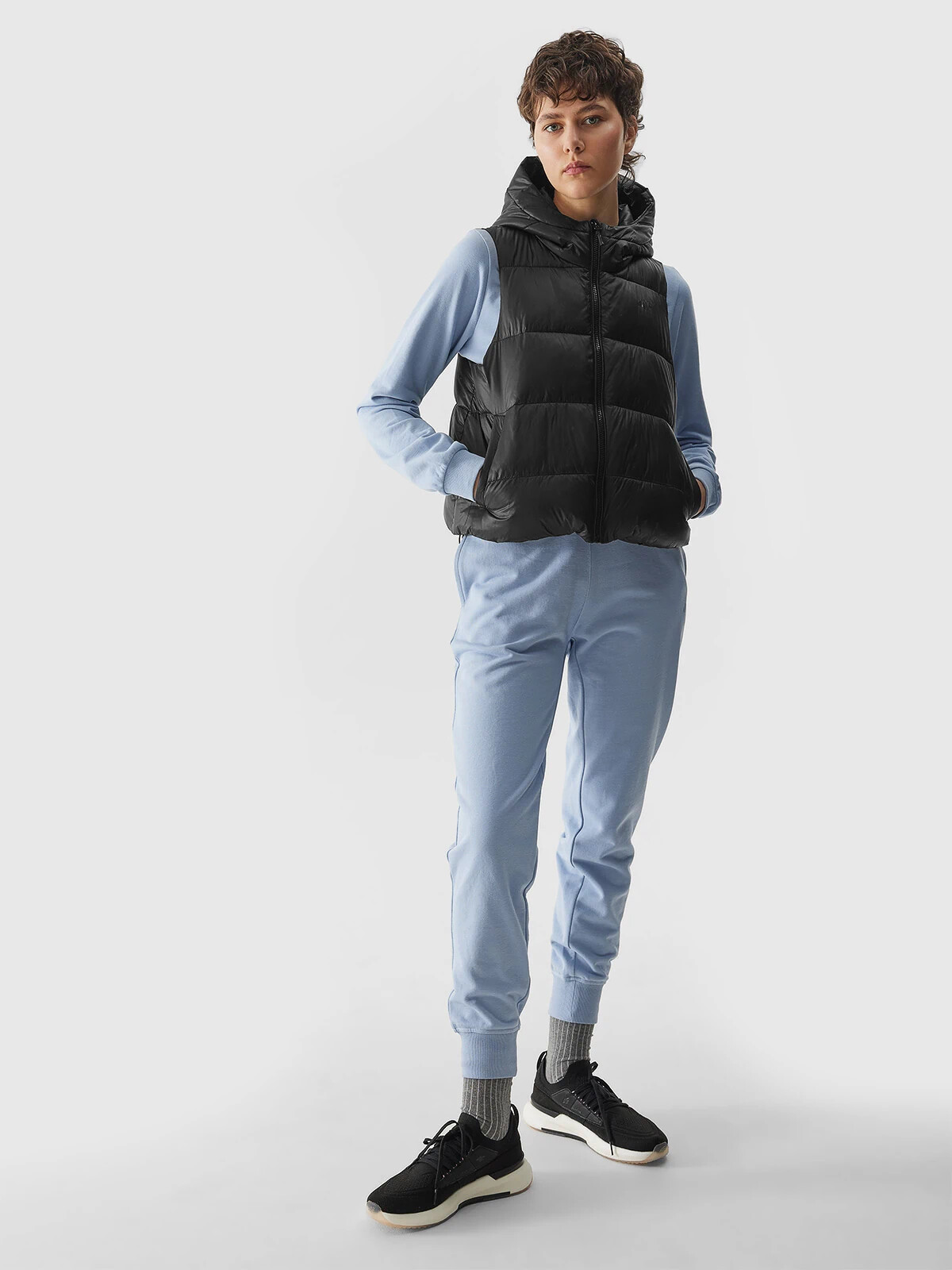 Women's down vest with synthetic down filling 4F