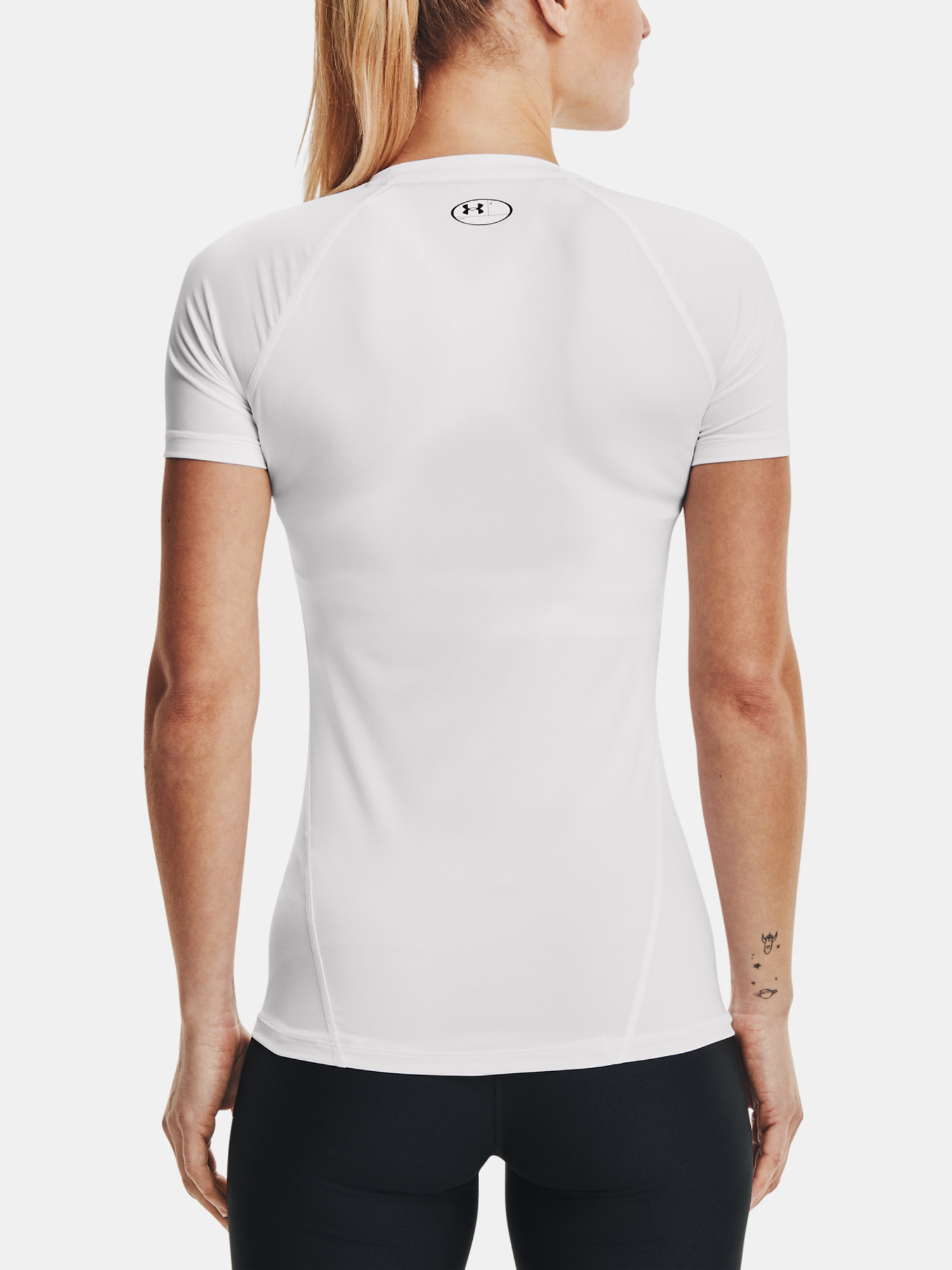 Topuri si tricouri pentru femei Under Armour - alb
