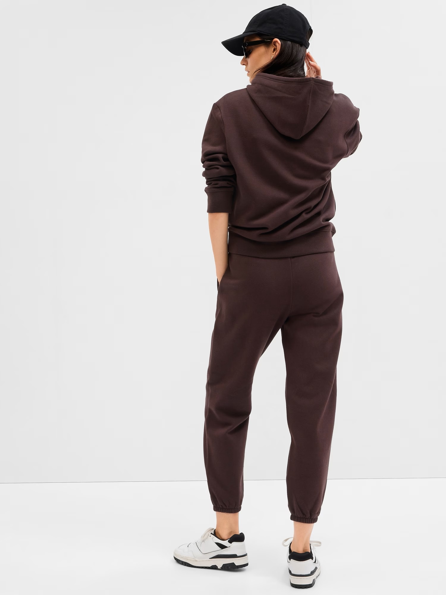 Pantaloni si pantaloni scurti pentru femei GAP - maro