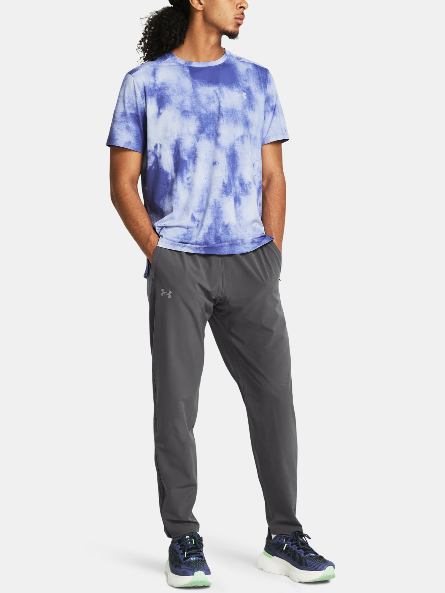 Pantaloni si pantaloni scurti pentru barbati Under Armour - gri