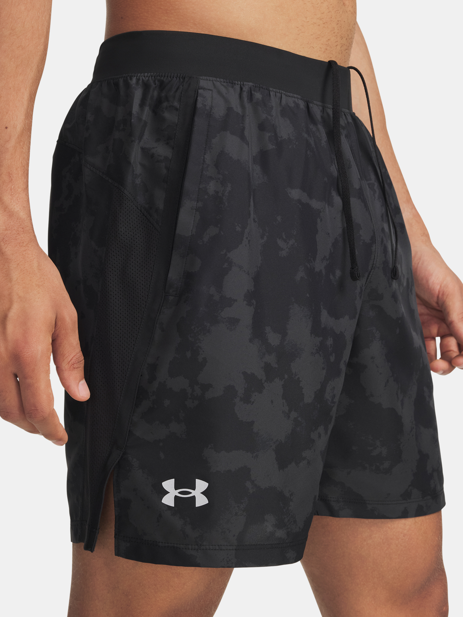 Men&#039;s shorts Under Armour UA LAUNCH 7&#039;&#039; PRINT SHORTS-GRY - Men&#039;s