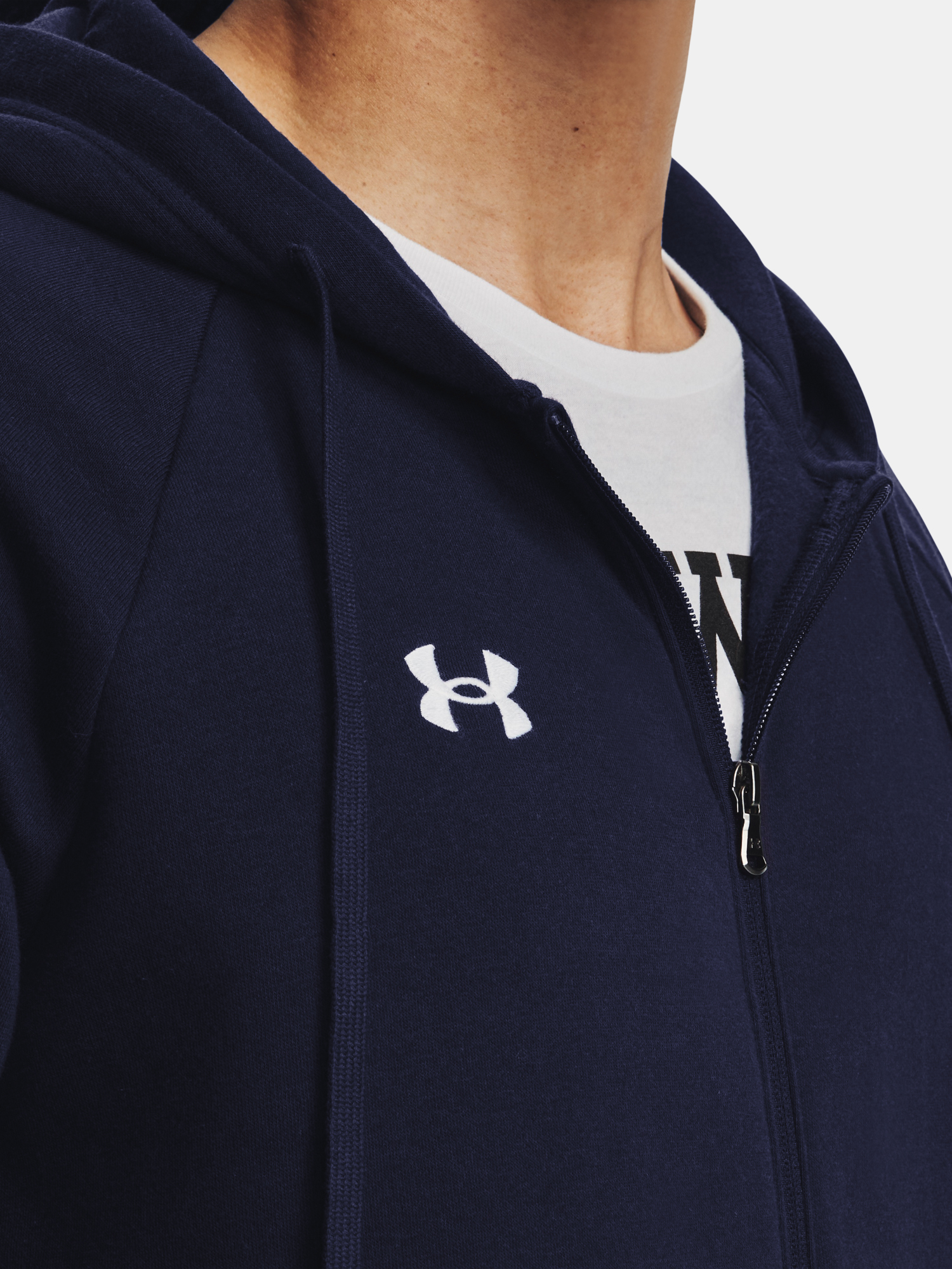Jachete si tricouri pentru barbati Under Armour - albastru inchis