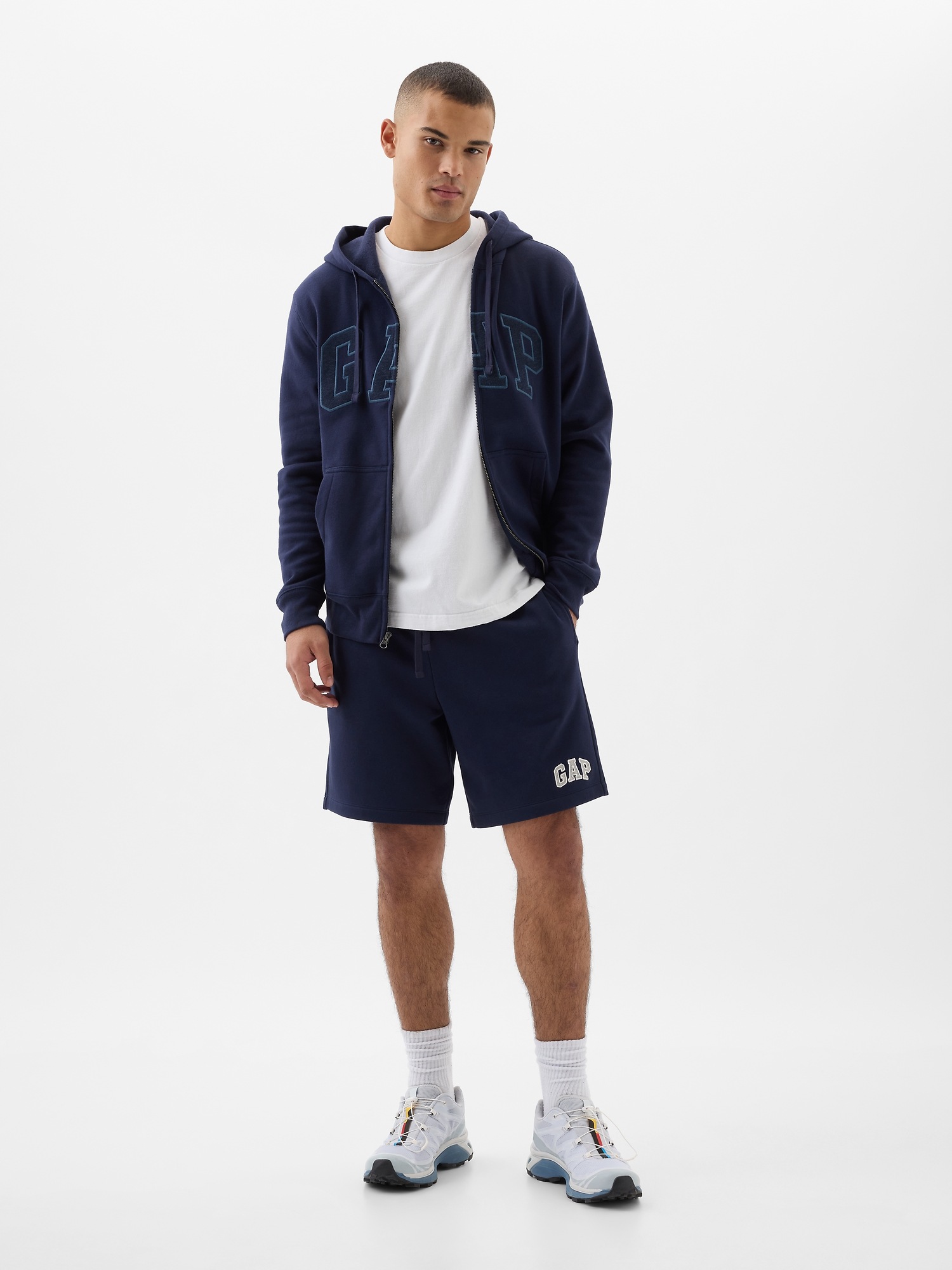 GAP Tričko V-Heritage Logo Short - Pánské