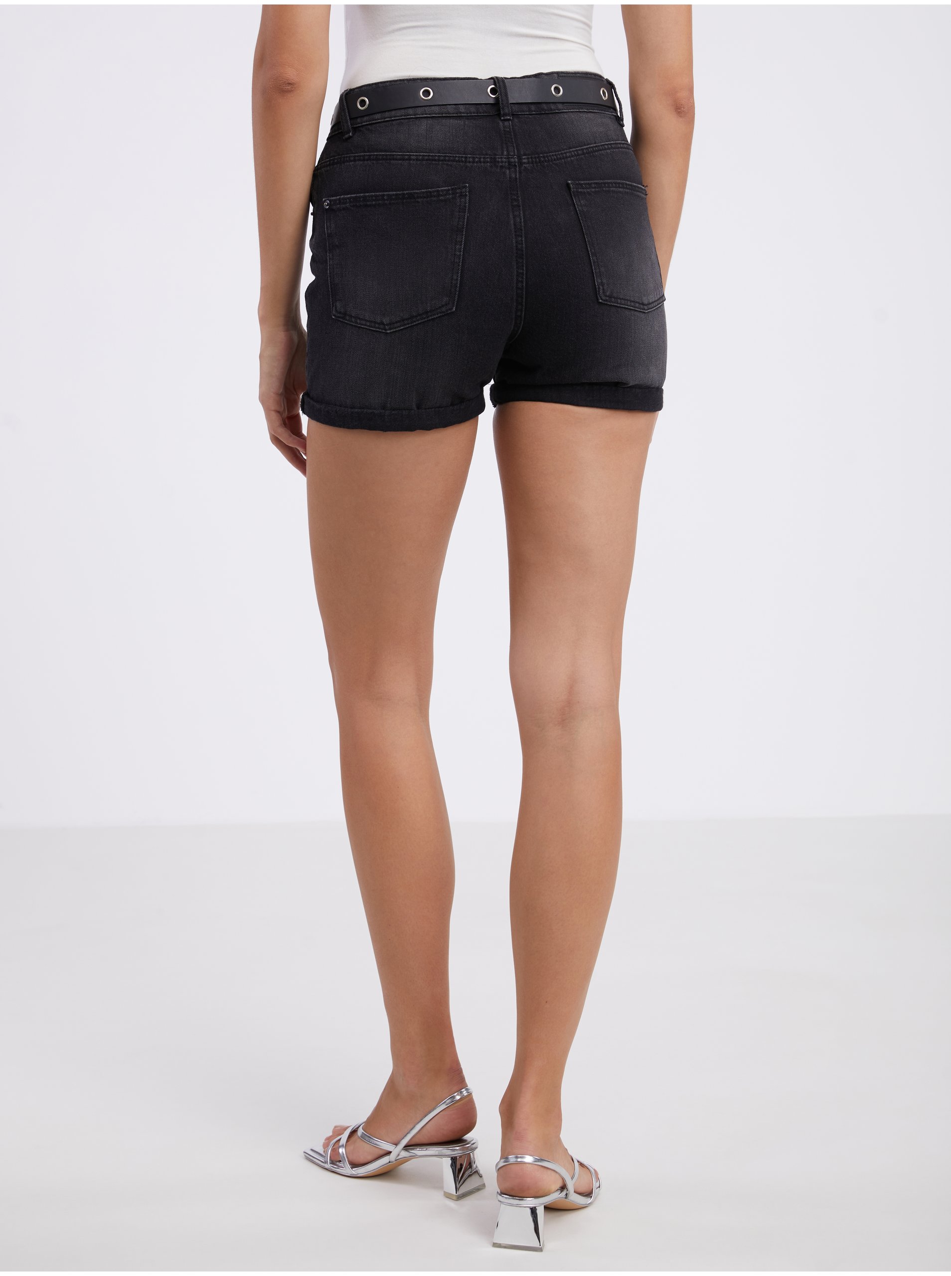 Pantaloni scurti pentru femei CAMAIEU - negru