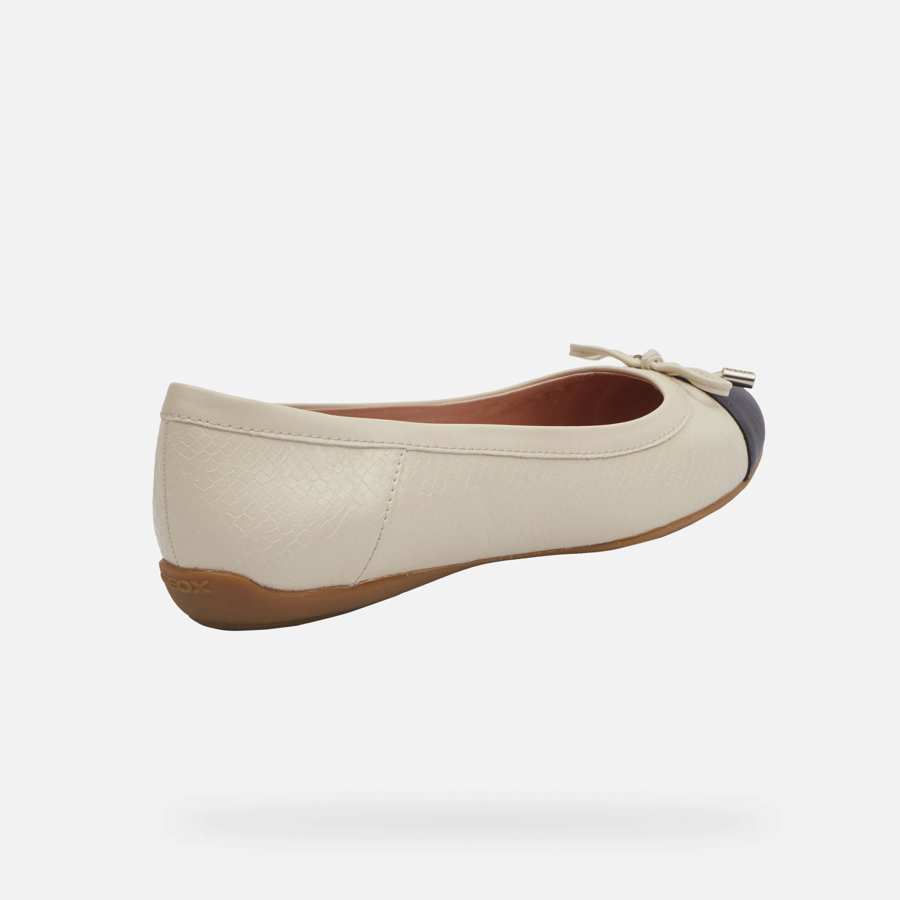 Cream women's ballet flats Geox Charlene - Women's