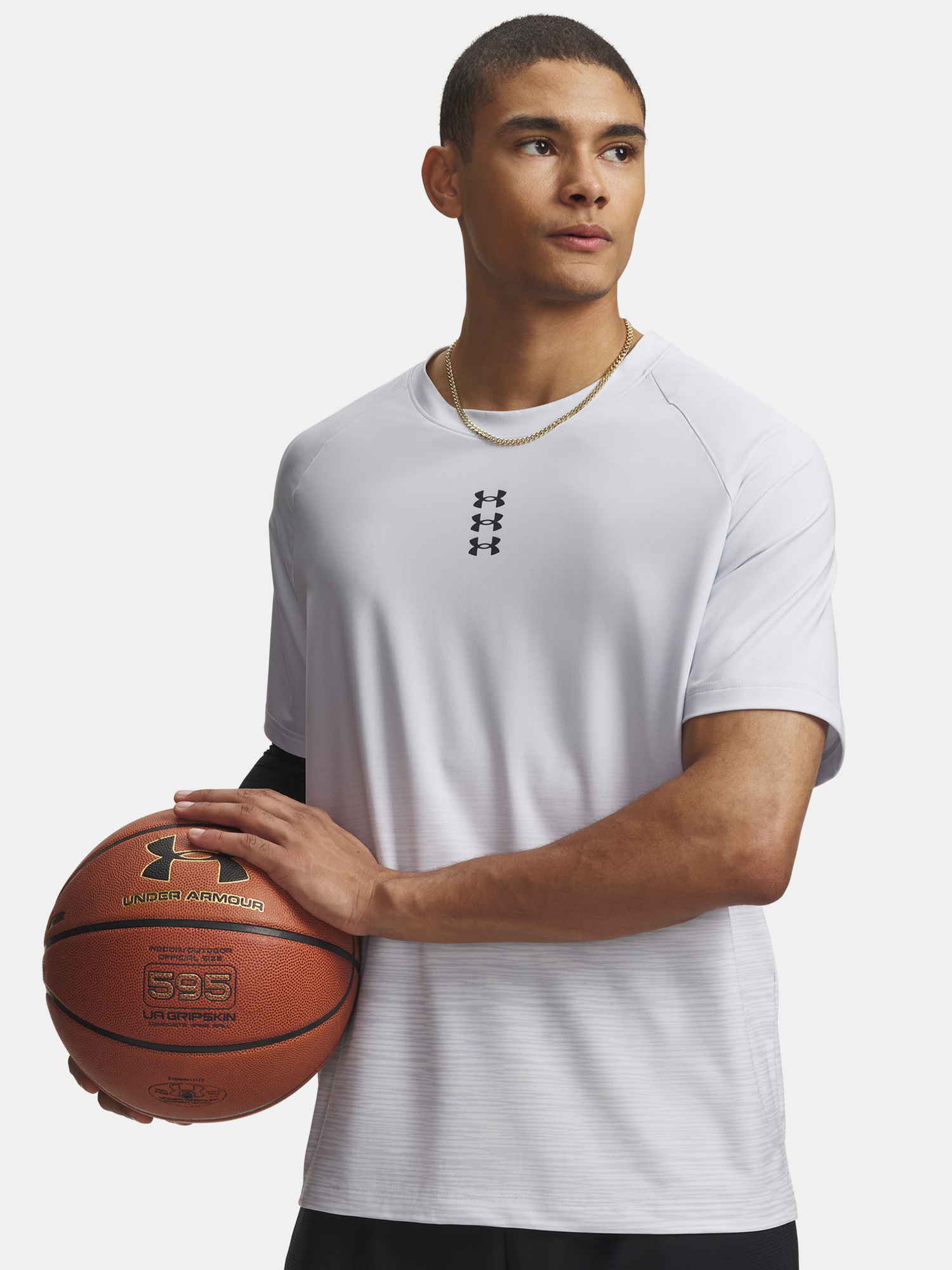 Pentru bărbați tricou Under Armour – durabil și confortabil