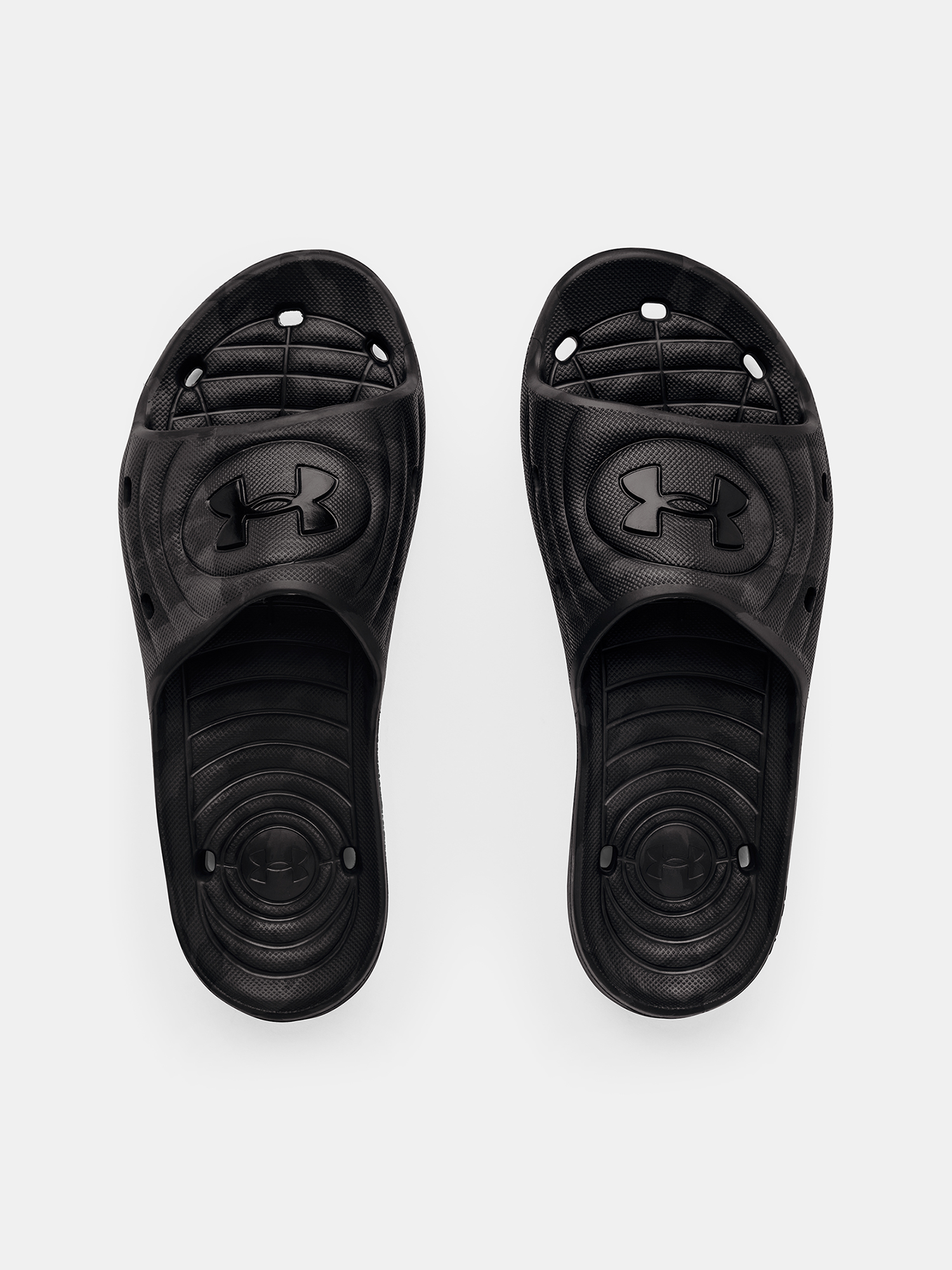 Slapi barbati, Under Armour