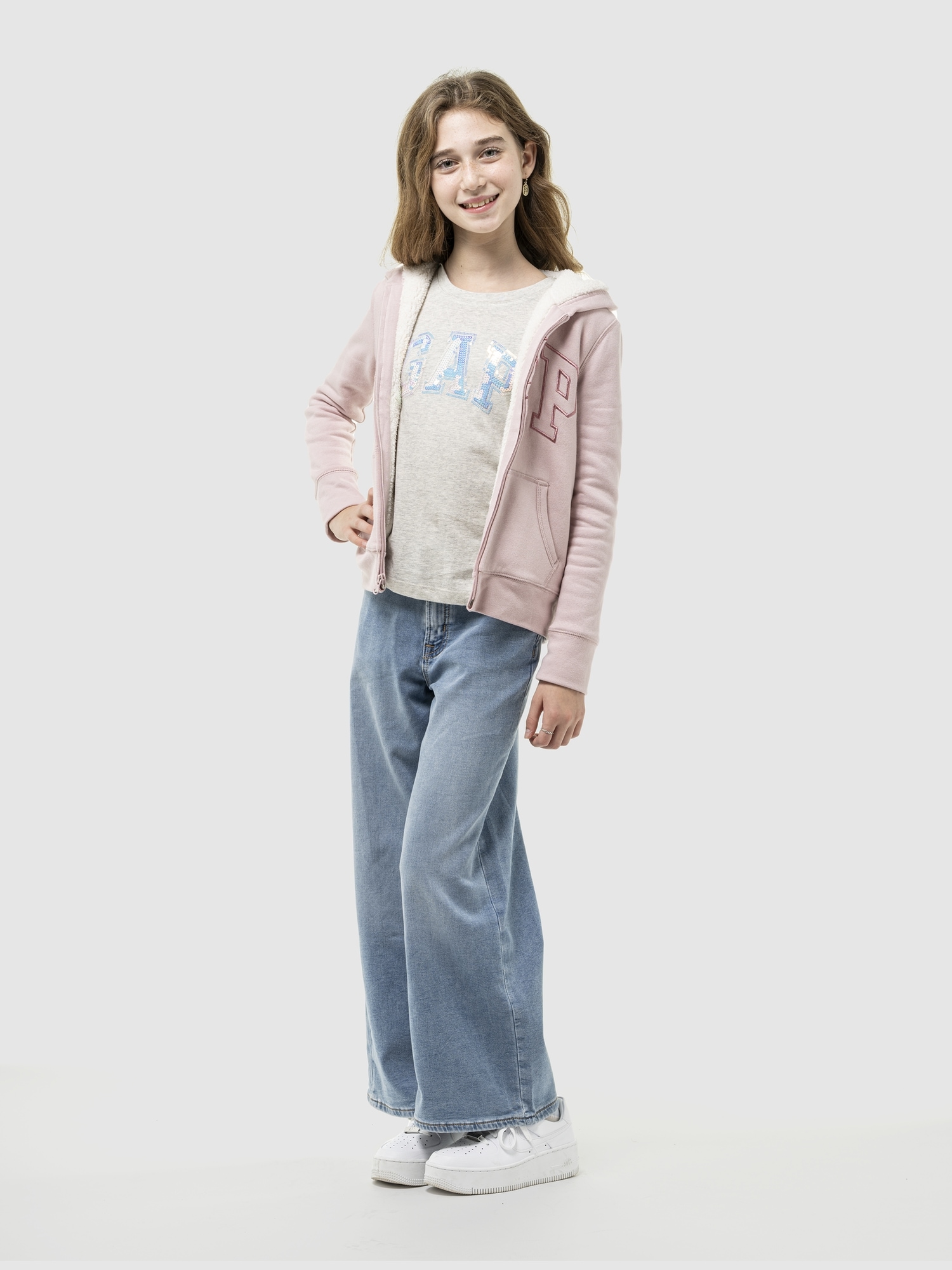 GAP Children&#039;s sherpa sweatshirt with logo - Girls