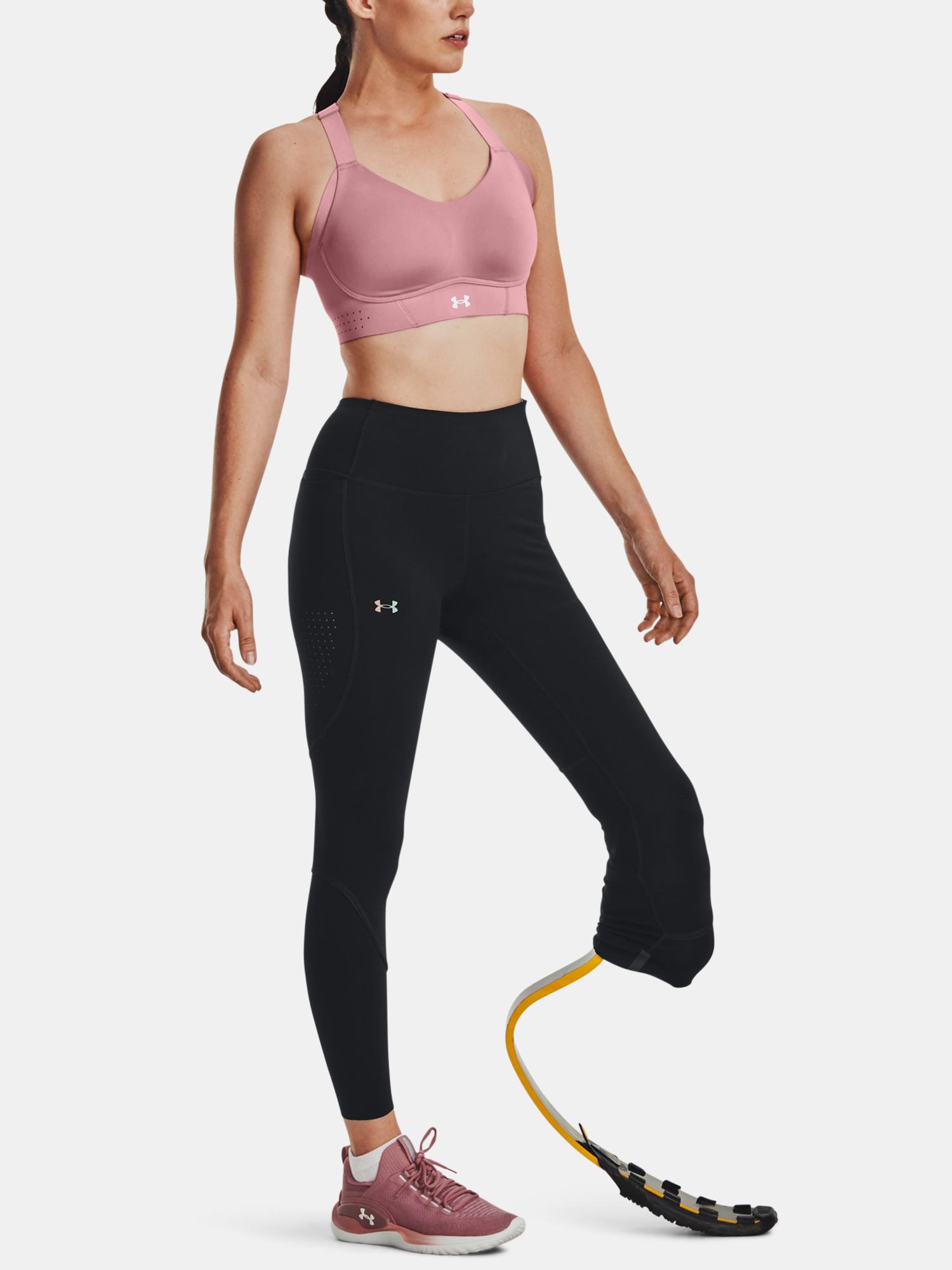 Pantaloni si pantaloni scurti pentru femei Under Armour - negru