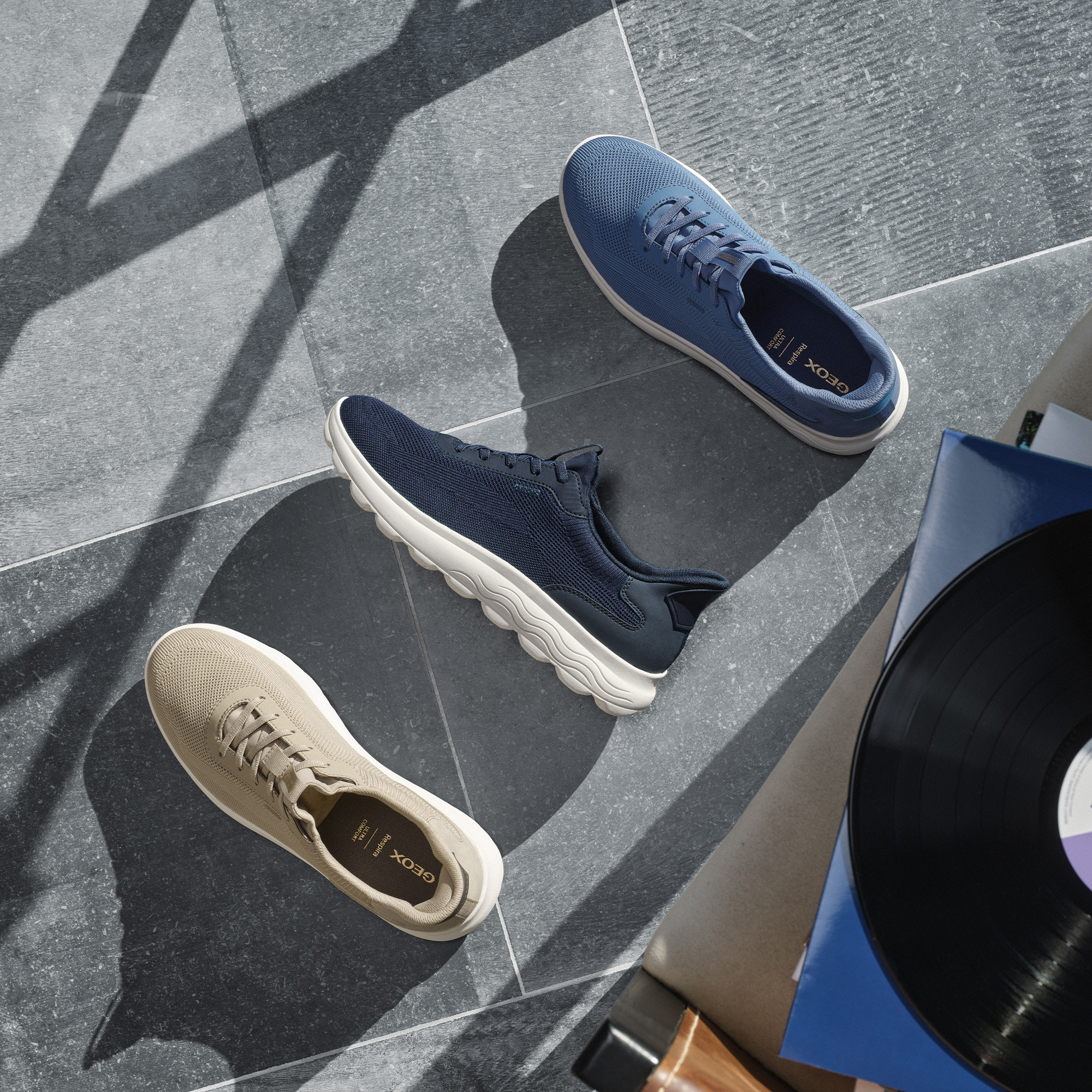 Beige men's sneakers Geox Spherica Plus - Men's