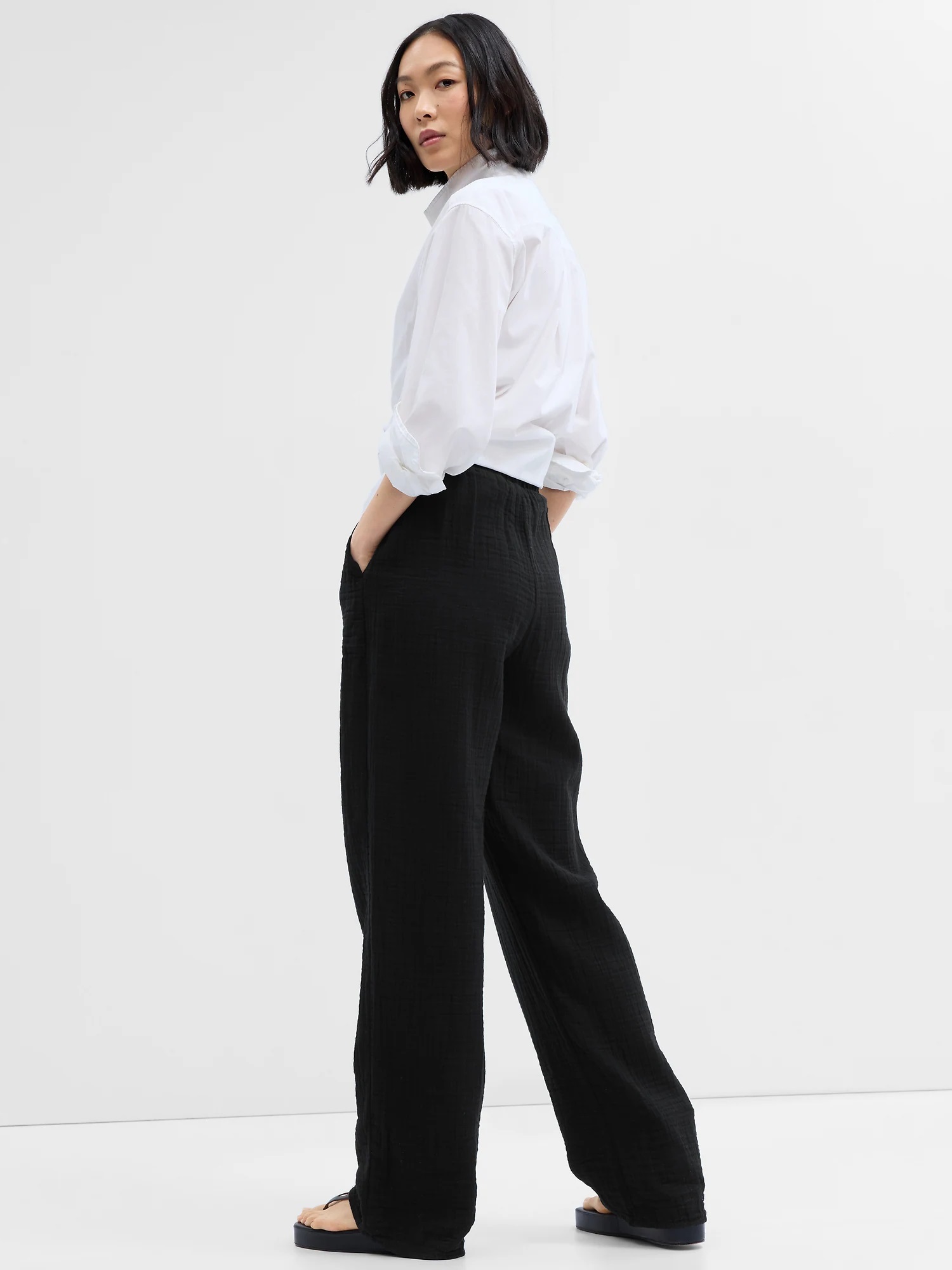 Pantaloni chino pentru femei GAP - negru