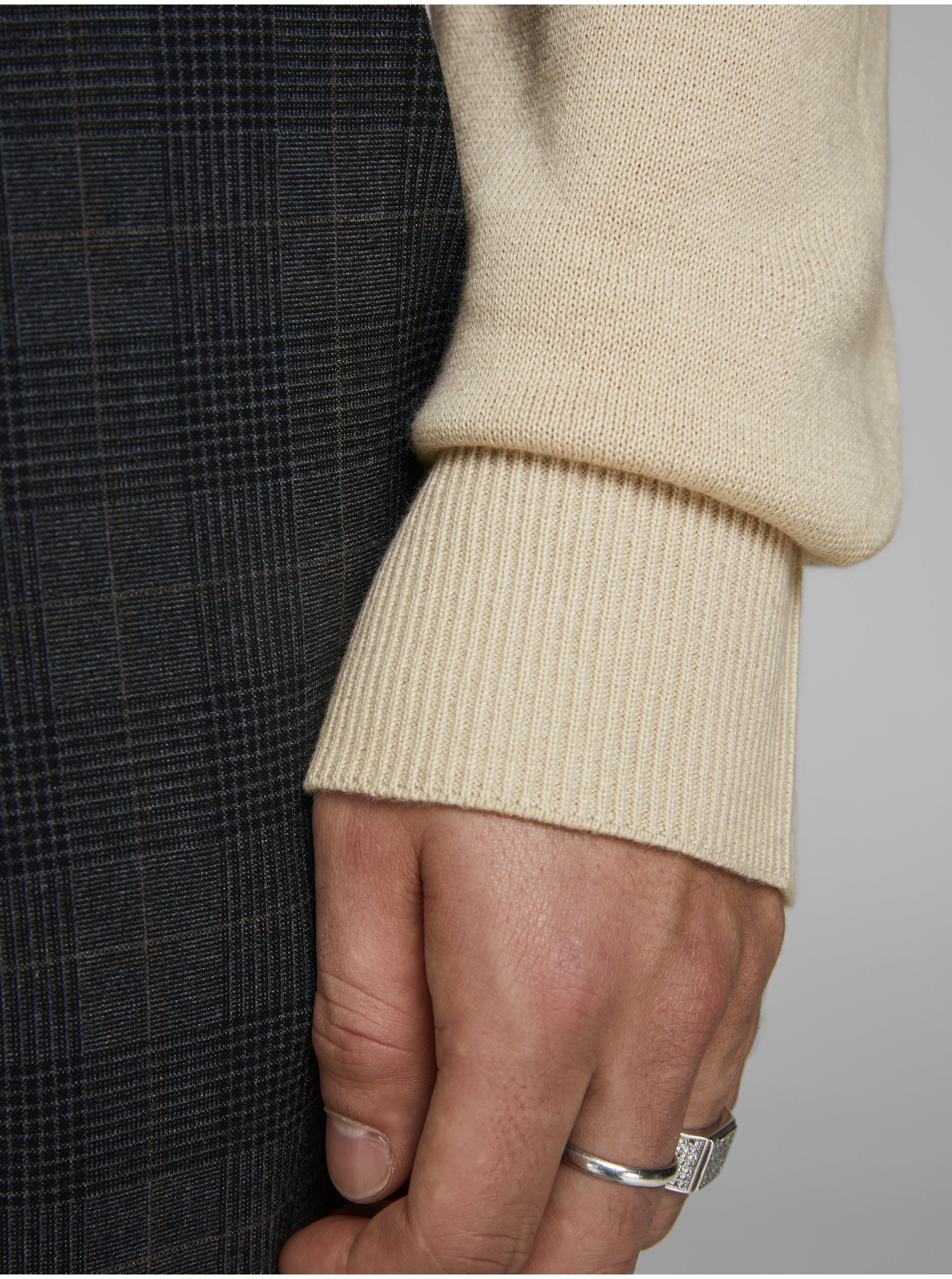 Pulovere pentru barbati Jack &amp; Jones - bej