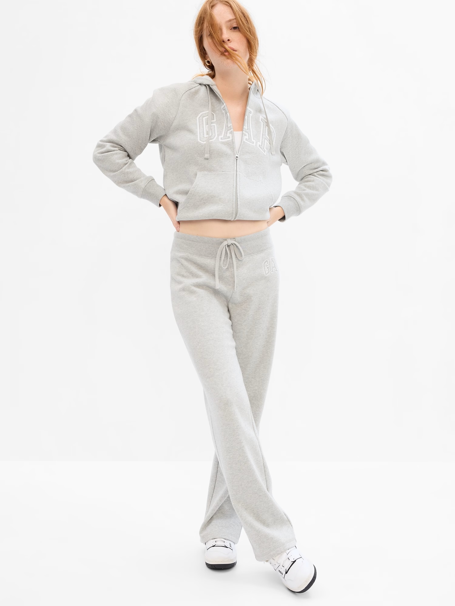 Sweatpants with GAP logo - Women