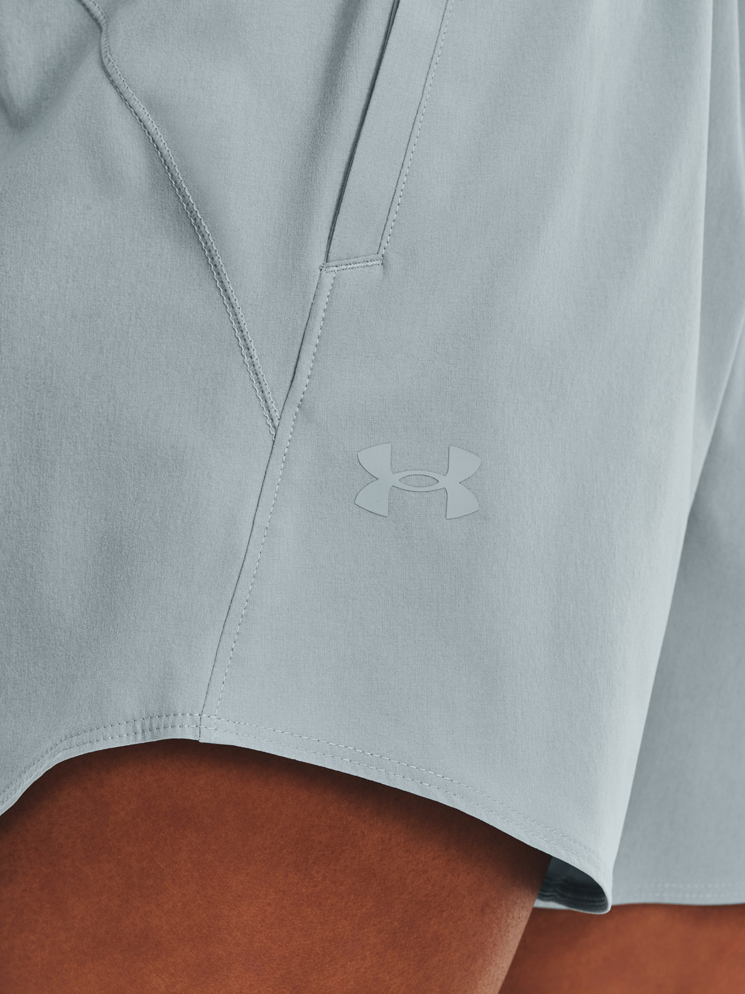Pantaloni si pantaloni scurti pentru femei Under Armour - albastru