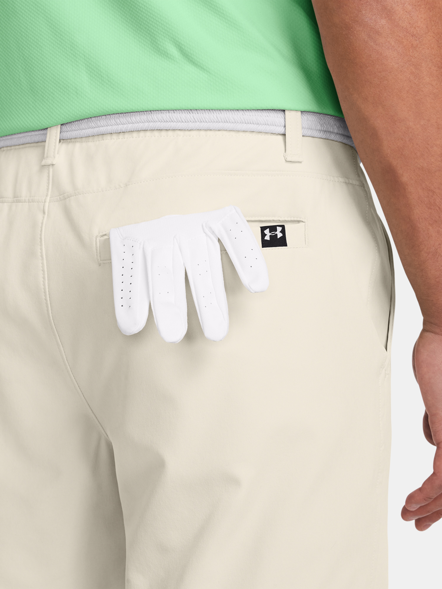 Pantaloni si pantaloni scurti pentru barbati Under Armour - crem