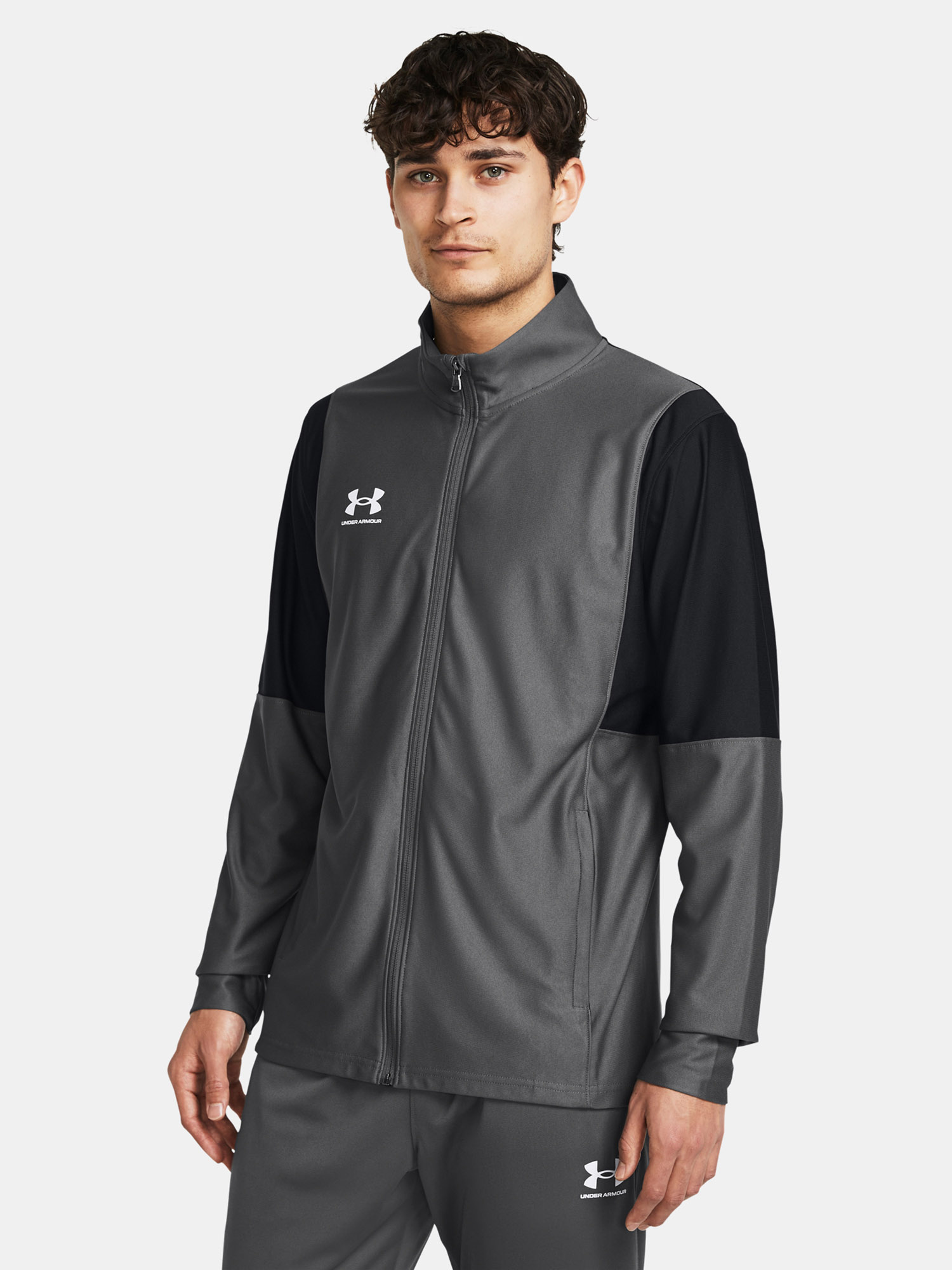 Tmavosivá športová bunda Under Armour UA M's Ch. Track Jacket