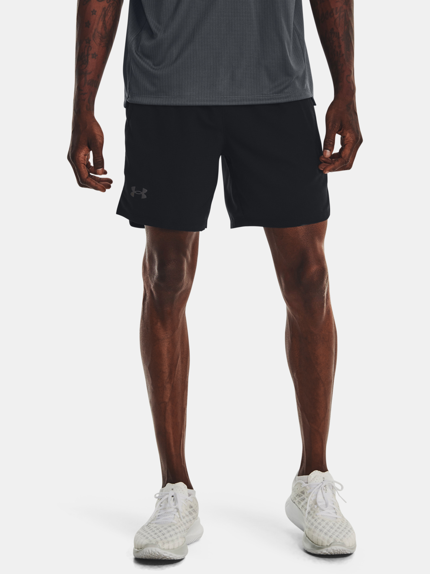 Under Armour Shorts UA LAUNCH 7'' GRAPHIC SHORT-BLK - Men