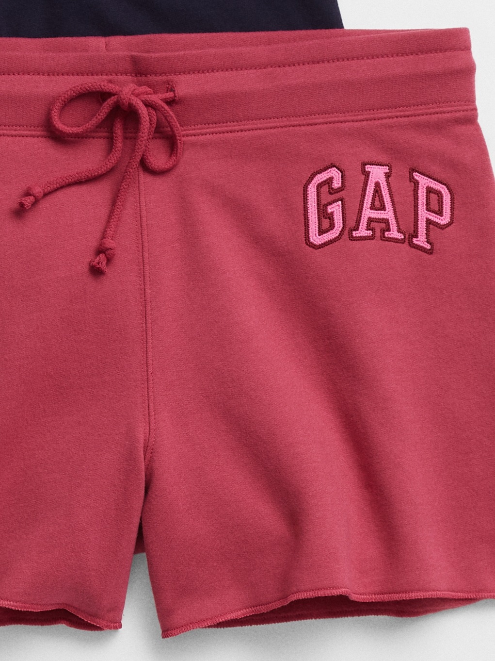 Pantaloni scurti pentru femei GAP - albastru, roz inchis