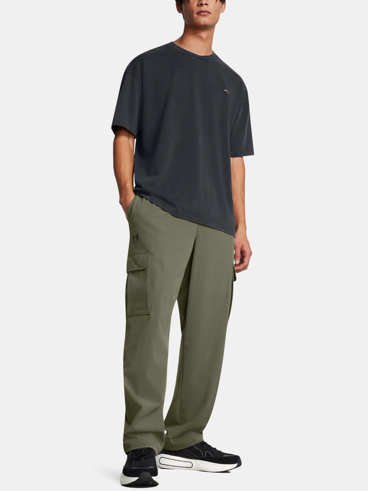 Under Armour Men&#039;s UA Vibe Woven Cargo Pants - Men