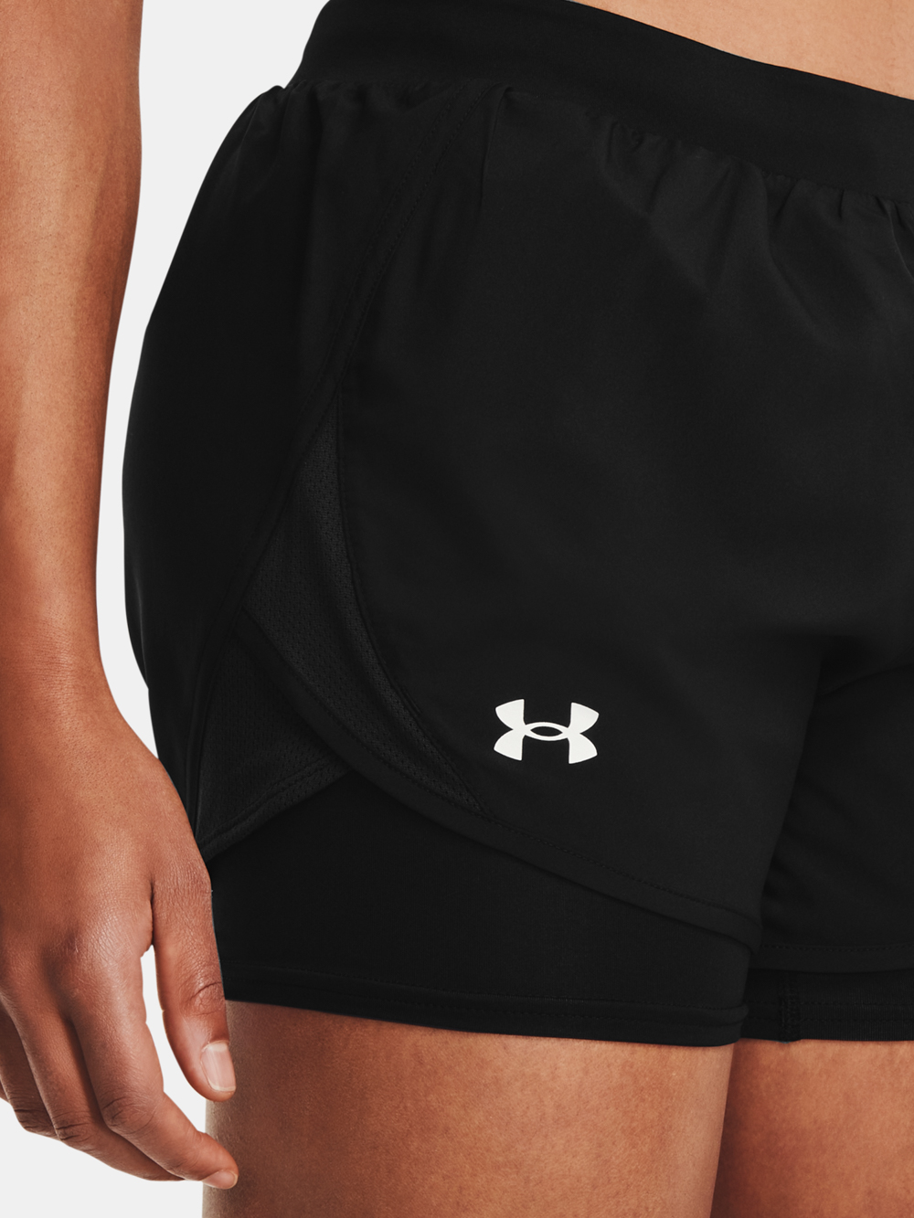 Pantaloni scurti de dama, Under Armour