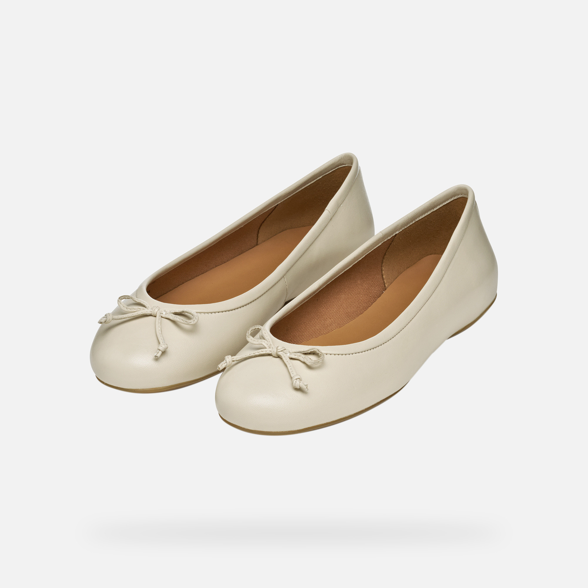Cream women's ballet flats Geox Palmaria - Women's