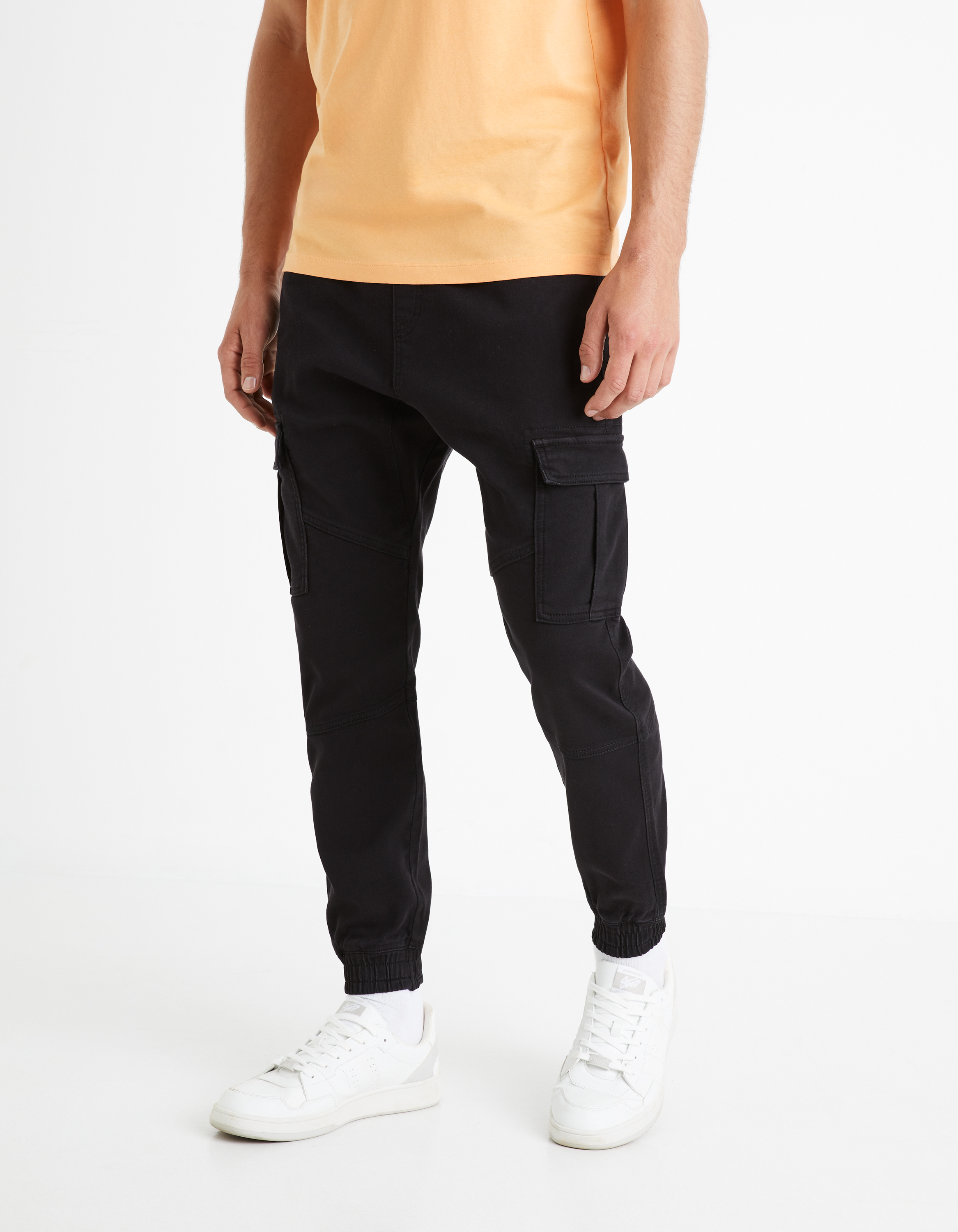 Pantaloni pentru bărbați Celio